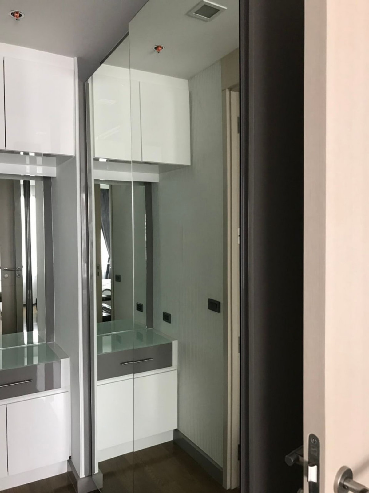 ขายคอนโดราชเทวี พญาไท : M Phayathai【𝐒𝐄𝐋𝐋 & 𝐑𝐄𝐍𝐓】🔥ห้องที่ให้กลิ่นอายความเรียบแพงในแบบที่ไม่ต้องอธิบาย🔥  ติดต่อไลน์ไอดี: @hacondo