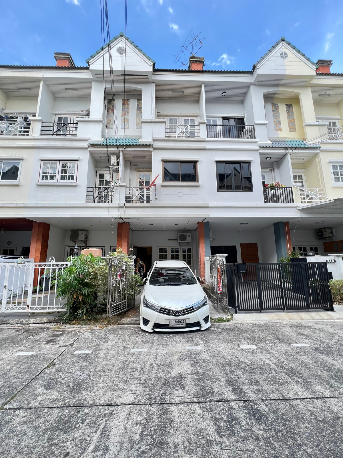 For SaleTownhomeChokchai 4, Ladprao 71, Ladprao 48, : For Sale: 3-Storey Townhome at Ketnuti Charmaine Village, Ladprao 87 Prime Ladprao Location | Convenient Access | Great Value Investment Opportunity