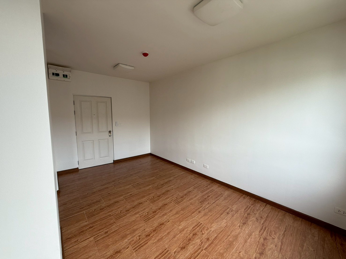 ขายพลัมคอนโด สามัคคี ราคาหลักแสน พร้อมของแถมภายในห้อง (AM2003)  Loading...