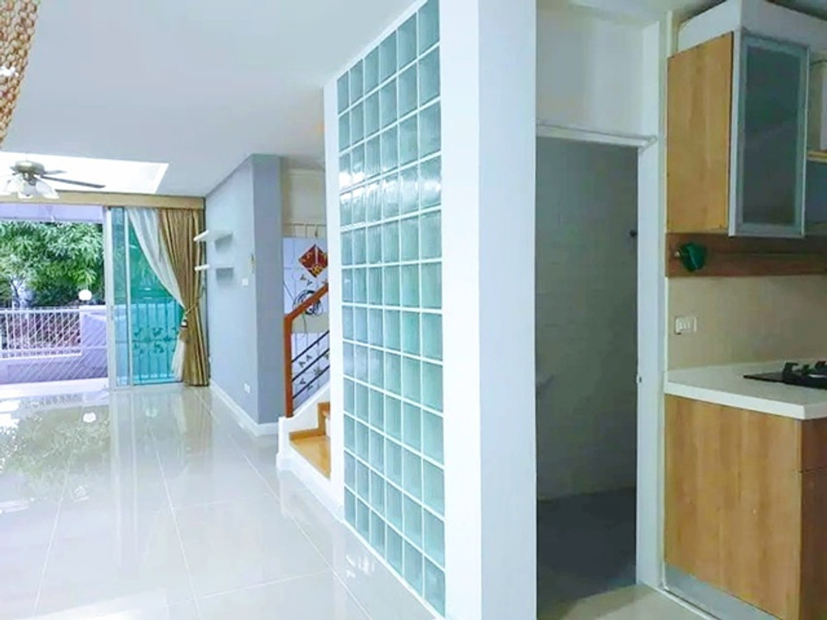 ตลาดใจโต300ม. ตลาดเคหะบางพลี ให้เช่าบ้าน 2ชั้น หรูหรา 36 ตร.วา. รร.เกวลินวิทยา 1.8 กม. พร้อมเฟอร์ฯครบ ทำเลดี 3นอน รพ.จุฬารัตน์5 1.7 กม. Loading...