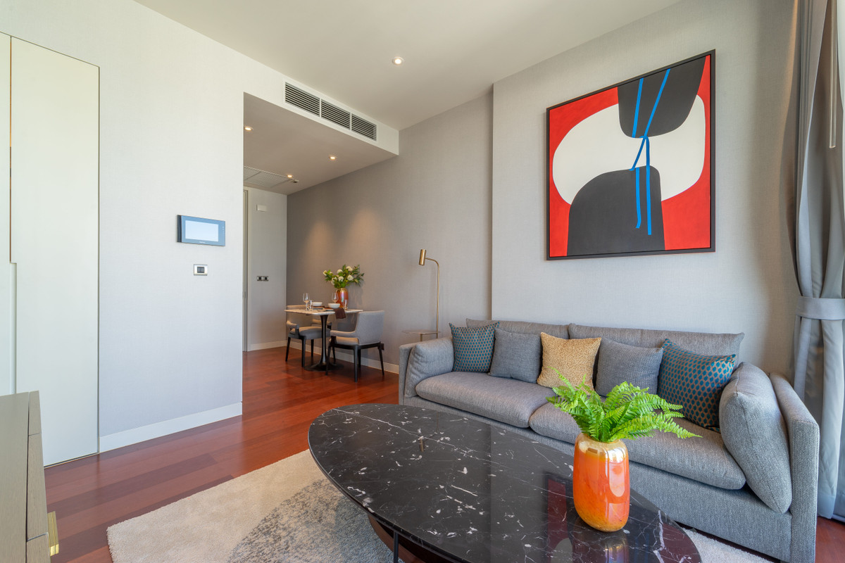 Urgent rental 1 bedroom near bus thonglor khun by yoo Loading...