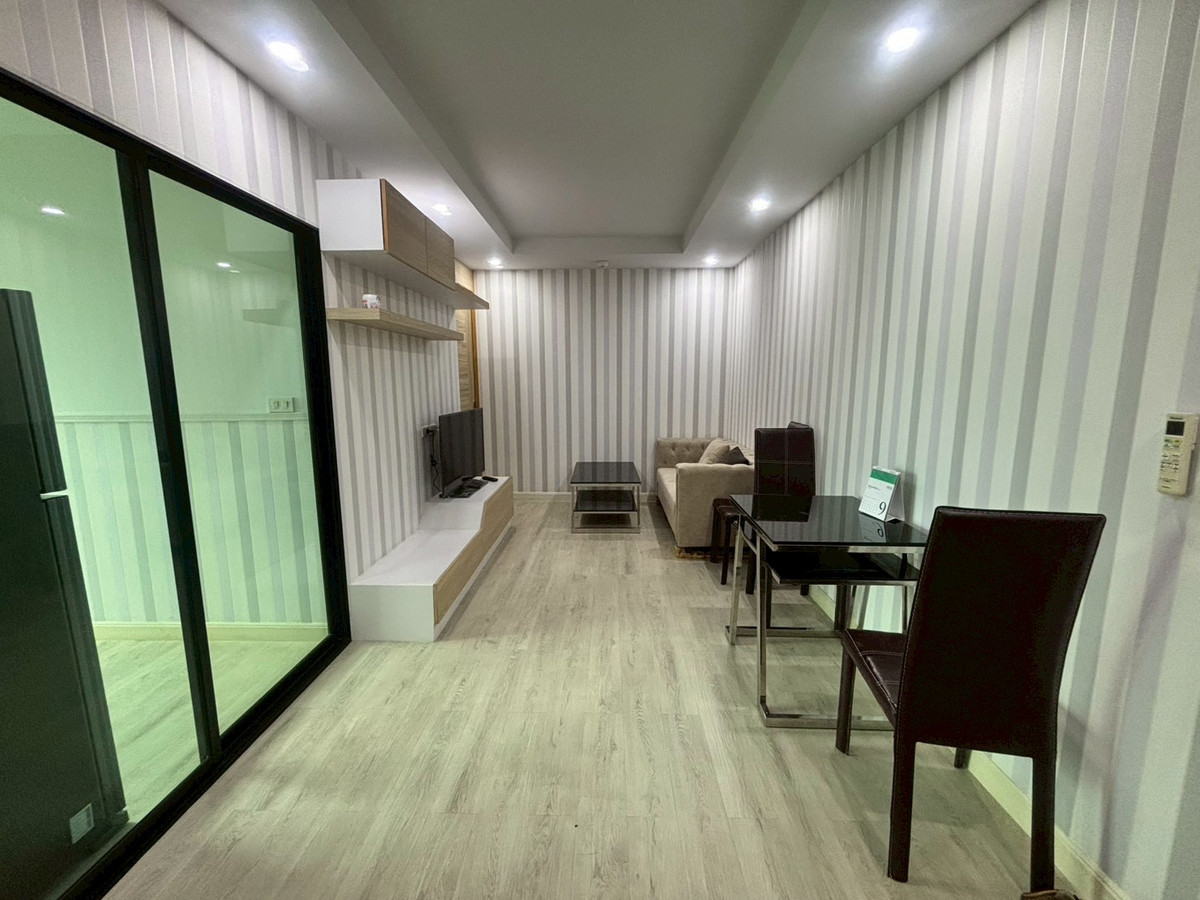 ขายคอนโดพุทธมณฑล ศาลายา : วีคอนโดศาลายา (V Condo Salaya) คอนโดวิวสวย ห้องกว้าง 2 ห้องนอน แต่งครบ
**พร้อมให้ลงทุน**