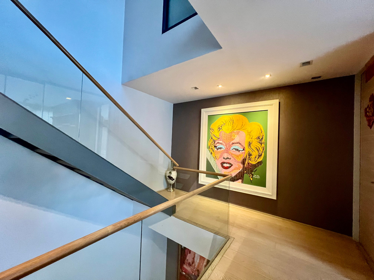 ให้เช่าบ้านเลียบทางด่วนรามอินทรา : ให้เช่าบ้านเดี่ยว 3 ชั้น สไตล์ Pool Villa โครงการ The Honor บ้านหรูหลังใหญ่ สระว่ายน้ำส่วนตัว ห้องโฮมเธียเตอร์ ความเป็นส่วนตัวระดับสูง ทำเลเลียบด่วน เอกมัย–รามอินทรา เลี้ยงสัตว์ได้