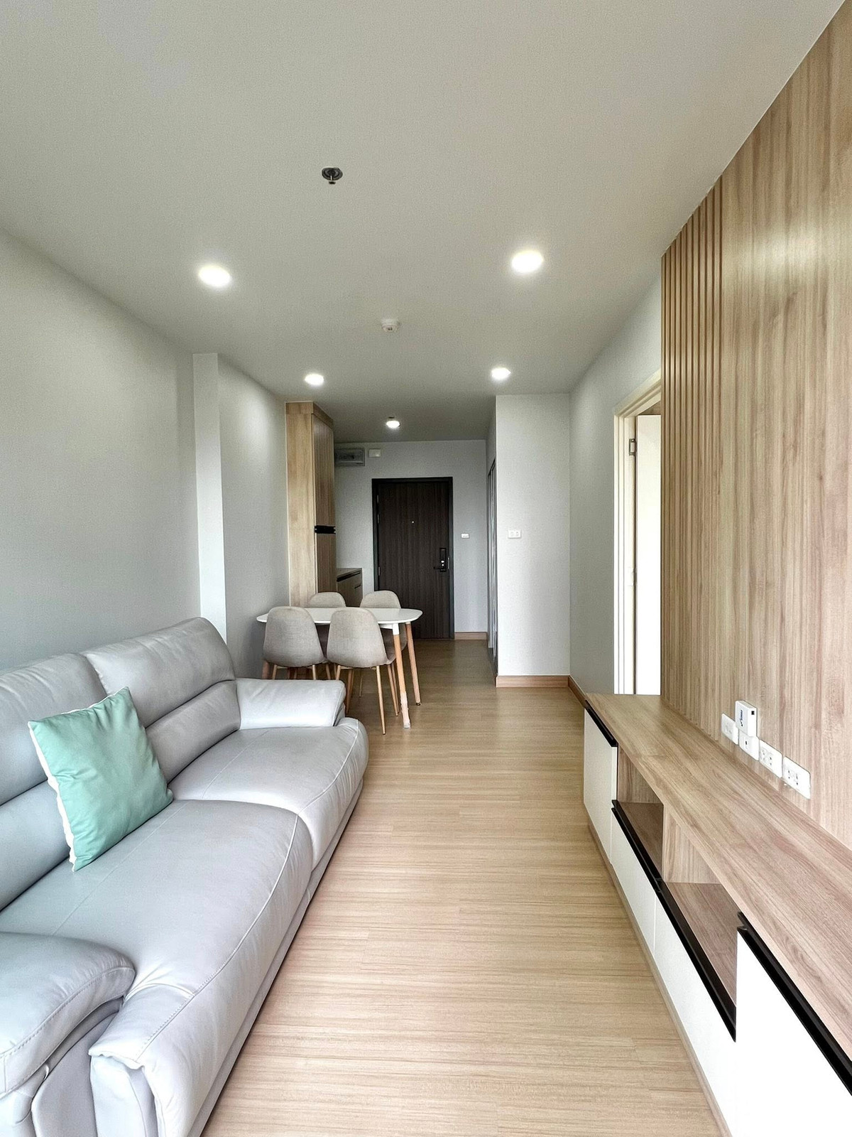 (Code T239) Condo for sale Supalai Veranda Phasi Charoen Station: Supalai Veranda Phasi Charoen Station. Near Seacon Bang Khae Loading...