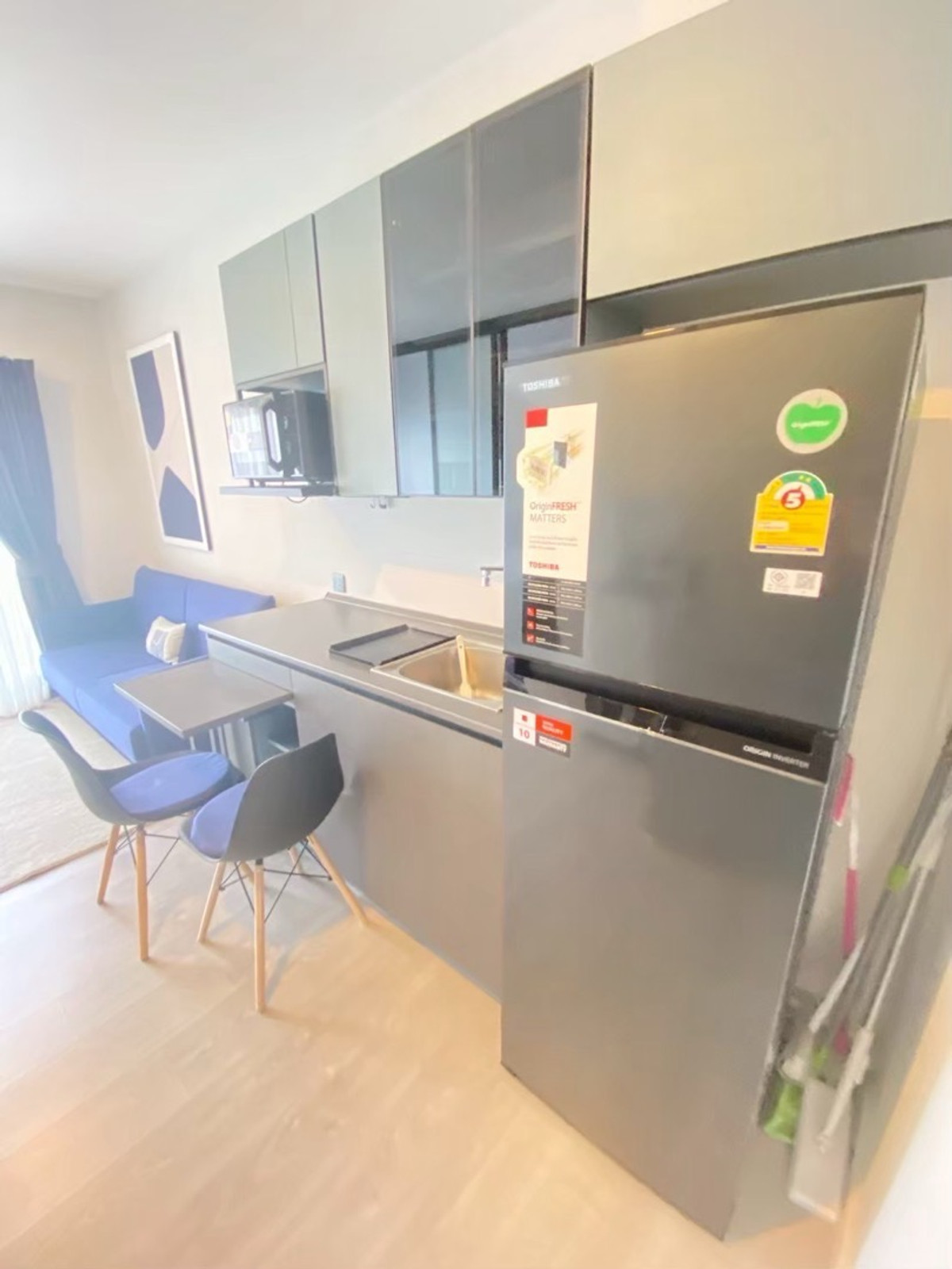 For RentCondoBang kae, Phetkasem : !!Special promotion with free Wi-Fi throughout the contract.
Only 9 stations to Samyan. 10 minutes to the city center