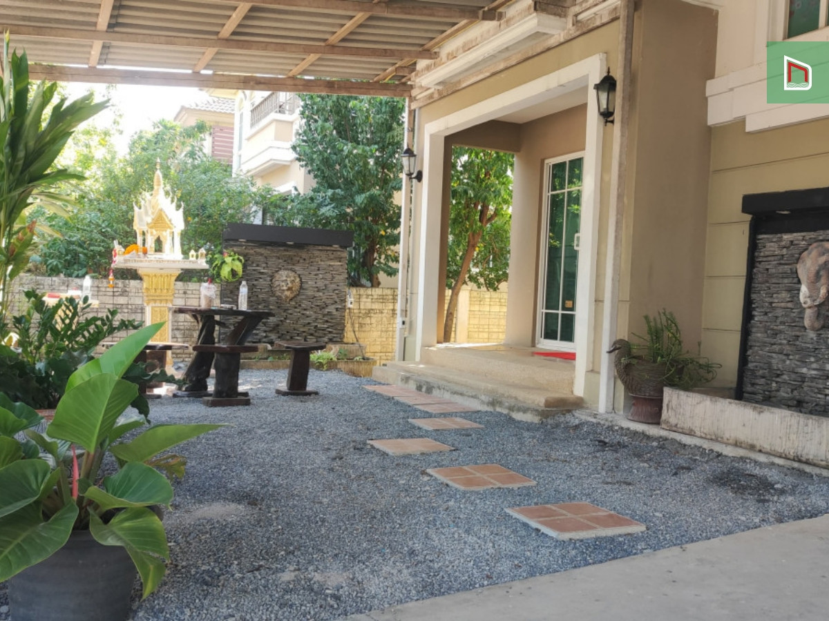 Single house, Passorn Rama 9-Wongwaen, 3 bedrooms, 2 bathrooms, 52 sq m, 5.9 million baht, quiet, convenient travel. Loading...