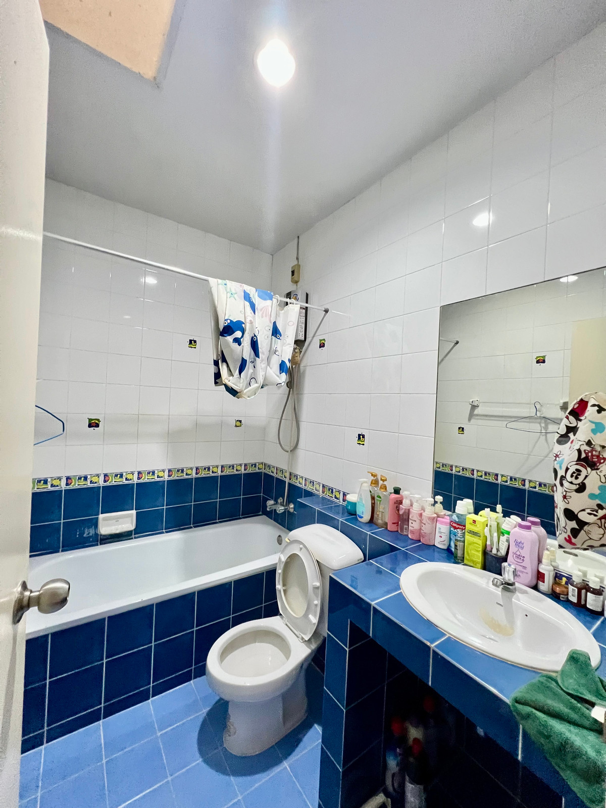 ขายทาวน์โฮมโชคชัย4 ลาดพร้าว71 : ขายทาวน์โฮม 3 ชั้น หมู่บ้านเกตุนุติเชอมีเน่ ลาดพร้าว 87 | ทำเลศักยภาพ ใจกลางลาดพร้าว เดินทางสะดวก ใกล้สิ่งอำนวยความสะดวกครบ