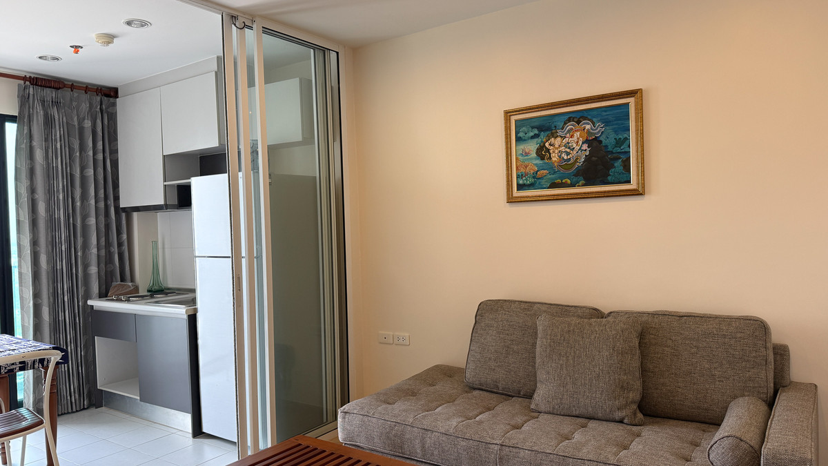 For SaleCondoChaengwatana, Muangthong : Condo for sale, The Base Chaengwattana, 31 sq m, with furniture and electrical appliances.