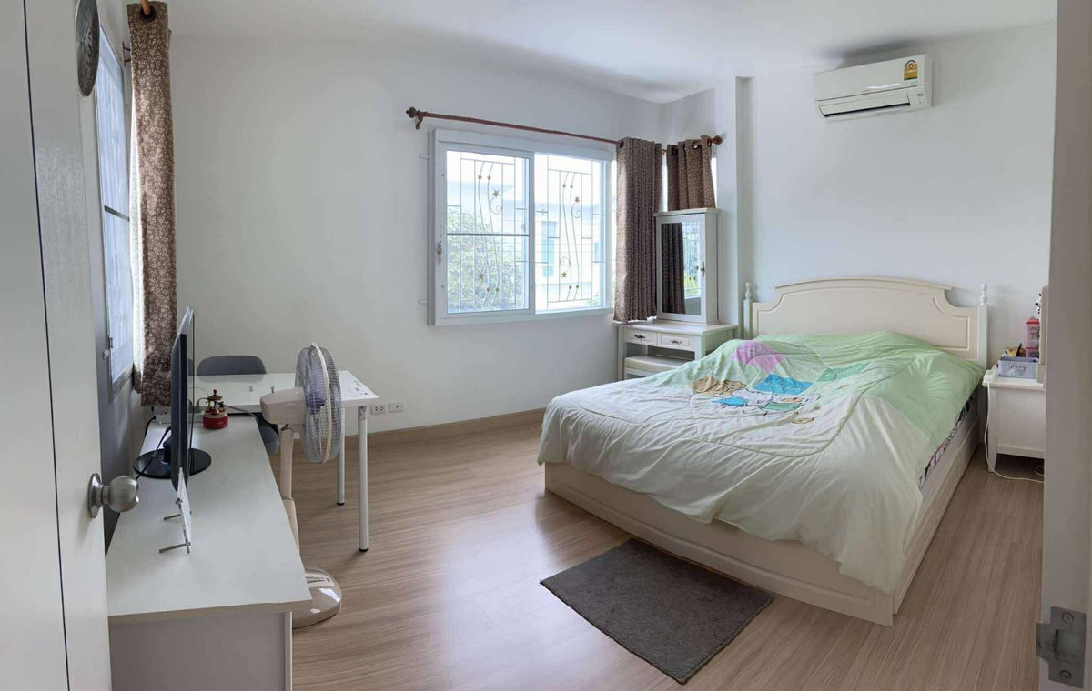 ขายถูกมาก!! บ้านแฝด 2 ชั้น ม.คาซ่าเพรสโต้ วงแหวน-ปิ่นเกล้า ใกล้โลตัส ม.มหิดล เซ็นทรัล  รถไฟฟ้าสายสีแดง Loading...