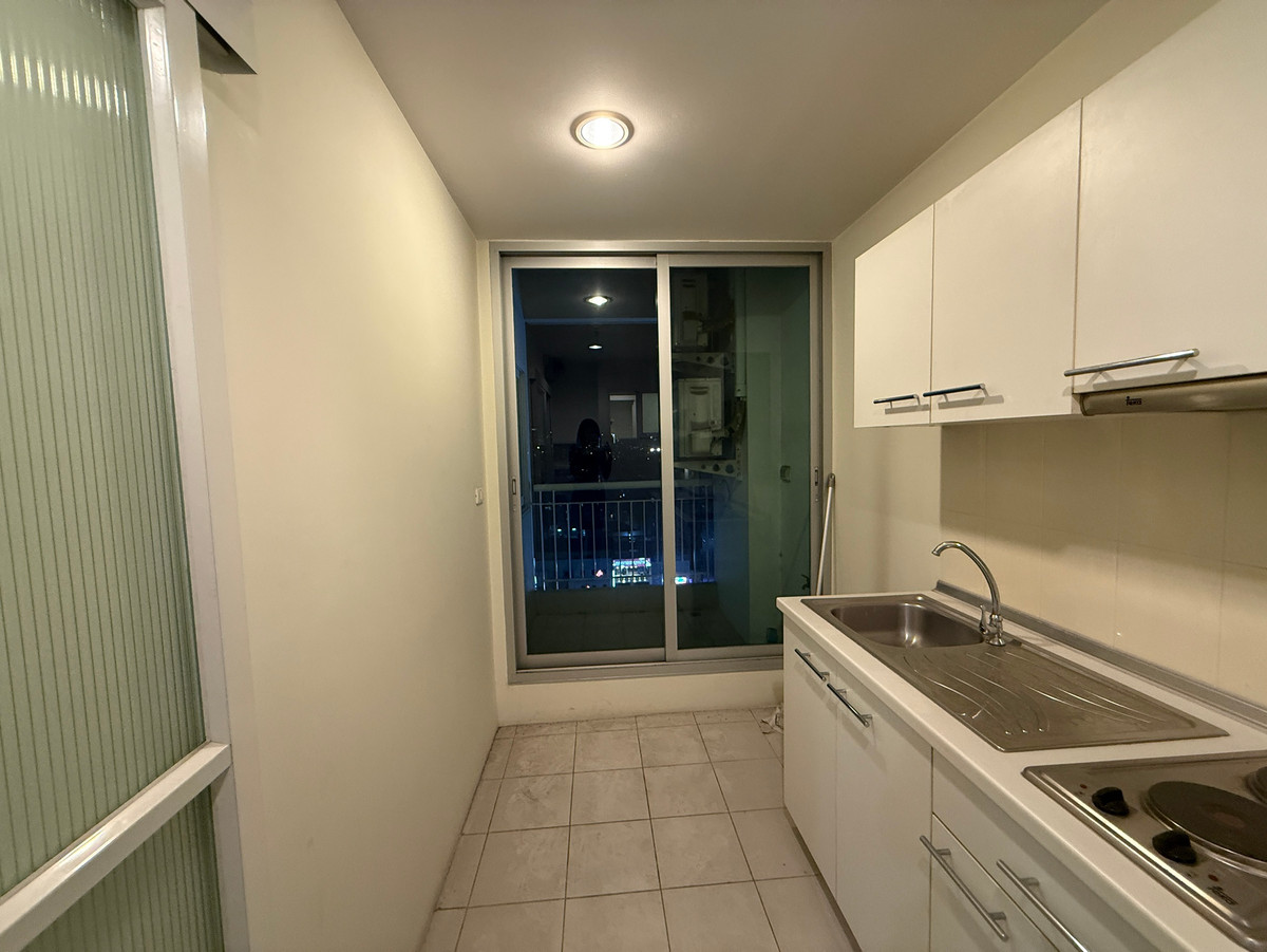 ðĨ āļāļēāļĒ ðĨ āđāļĨāļāđ āđāļāļ āļĢāļąāļāļāļē - āļŦāđāļ§āļĒāļāļ§āļēāļ  Life @ Ratchada - Huaikwang / 1 āļŦāđāļāļāļāļāļ E064 Loading...