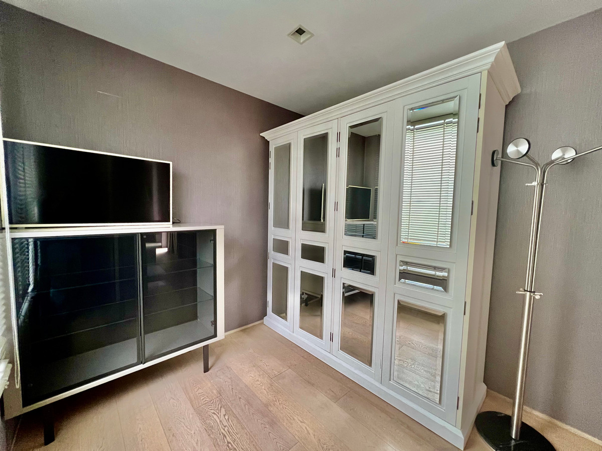 ให้เช่าบ้านเลียบทางด่วนรามอินทรา : ให้เช่าบ้านเดี่ยว 3 ชั้น สไตล์ Pool Villa โครงการ The Honor บ้านหรูหลังใหญ่ สระว่ายน้ำส่วนตัว ห้องโฮมเธียเตอร์ ความเป็นส่วนตัวระดับสูง ทำเลเลียบด่วน เอกมัย–รามอินทรา เลี้ยงสัตว์ได้