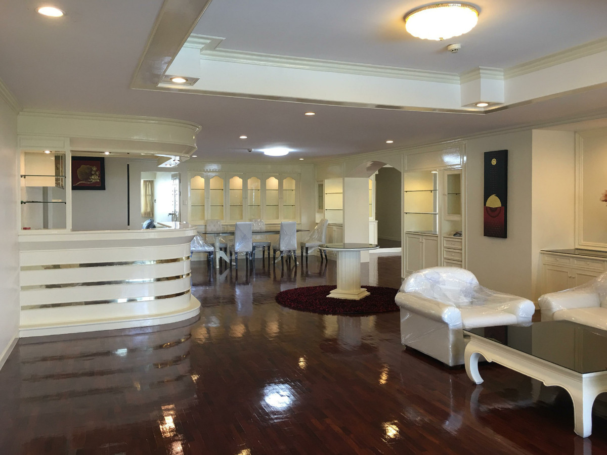 คอนโดสุขุมวิท อโศก ทองหล่อ : Oriental Towers LSIR0442