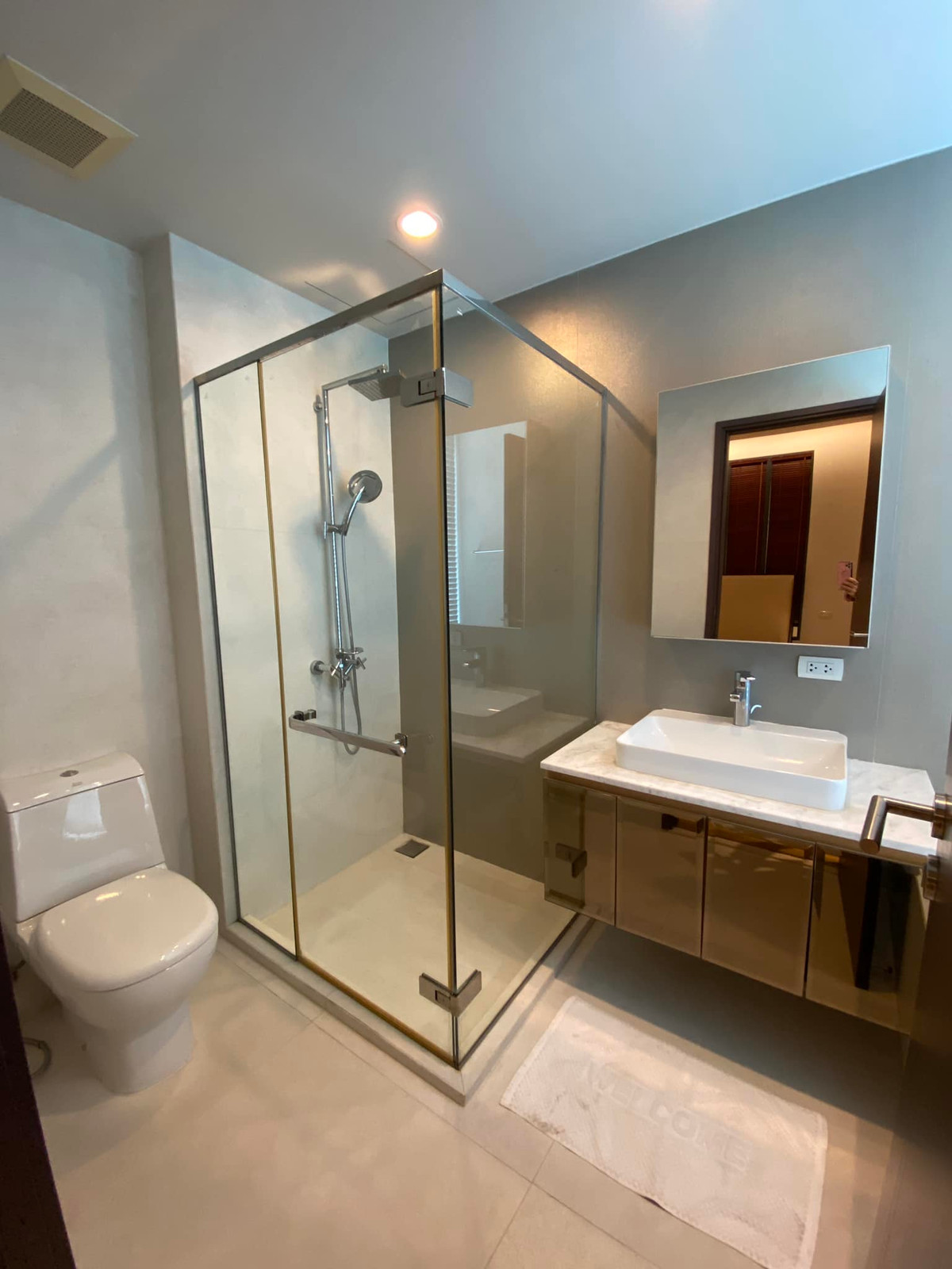 For SaleCondoRatchathewi,Phayathai : Pyne by Sansiri【𝐒𝐄𝐋𝐋 & 𝐑𝐄𝐍𝐓】🔥Simple and elegant in Sansiri style. Bright, soothing tones, creamy white accents, and glass accents add depth to the room, making it feel more expensive.🔥  Contact Line ID: @hacondo