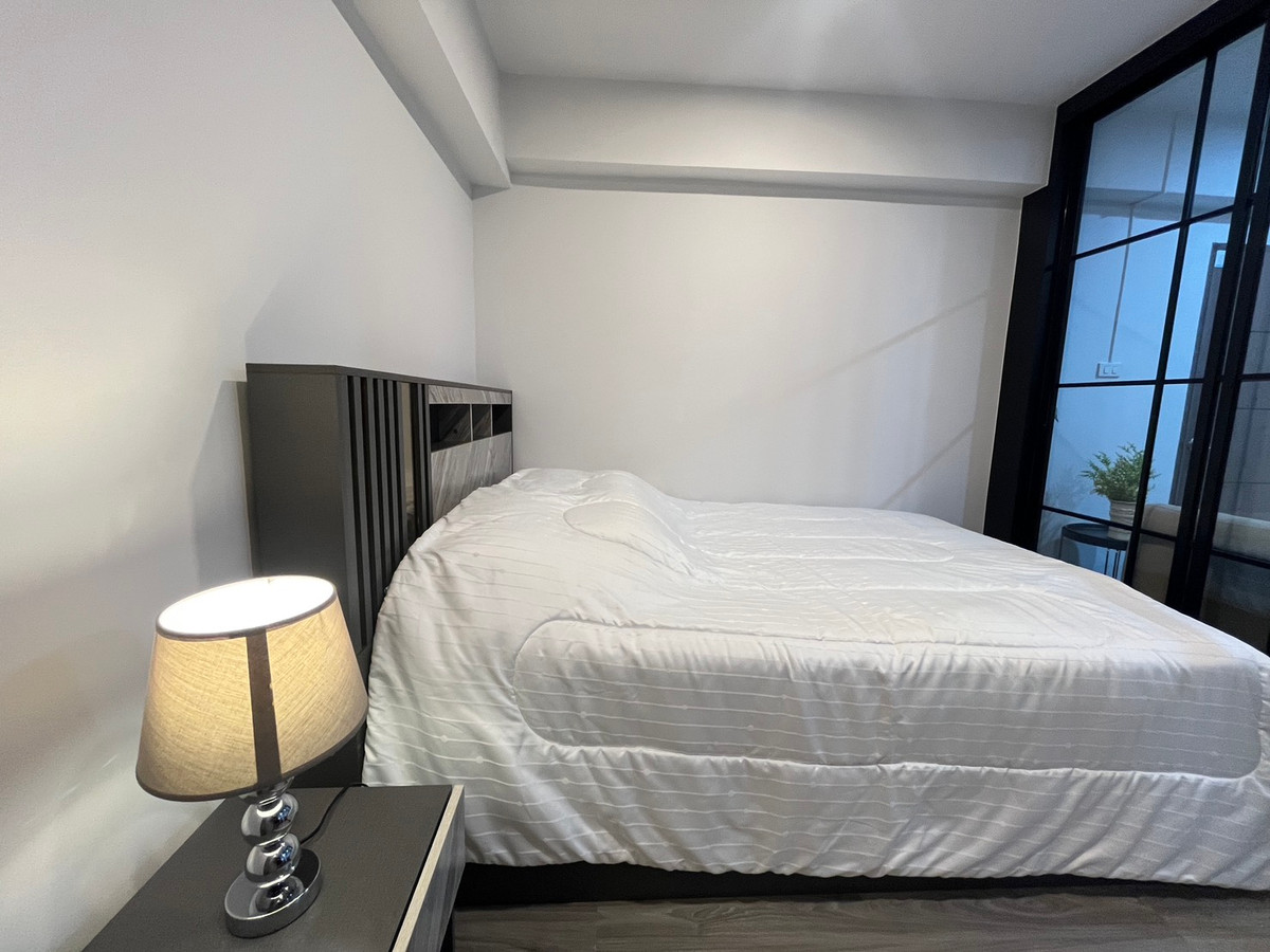 Urgent sale, room ready to move in, price less than a million, Mahadthai Condotel Condo (S5147) Loading...