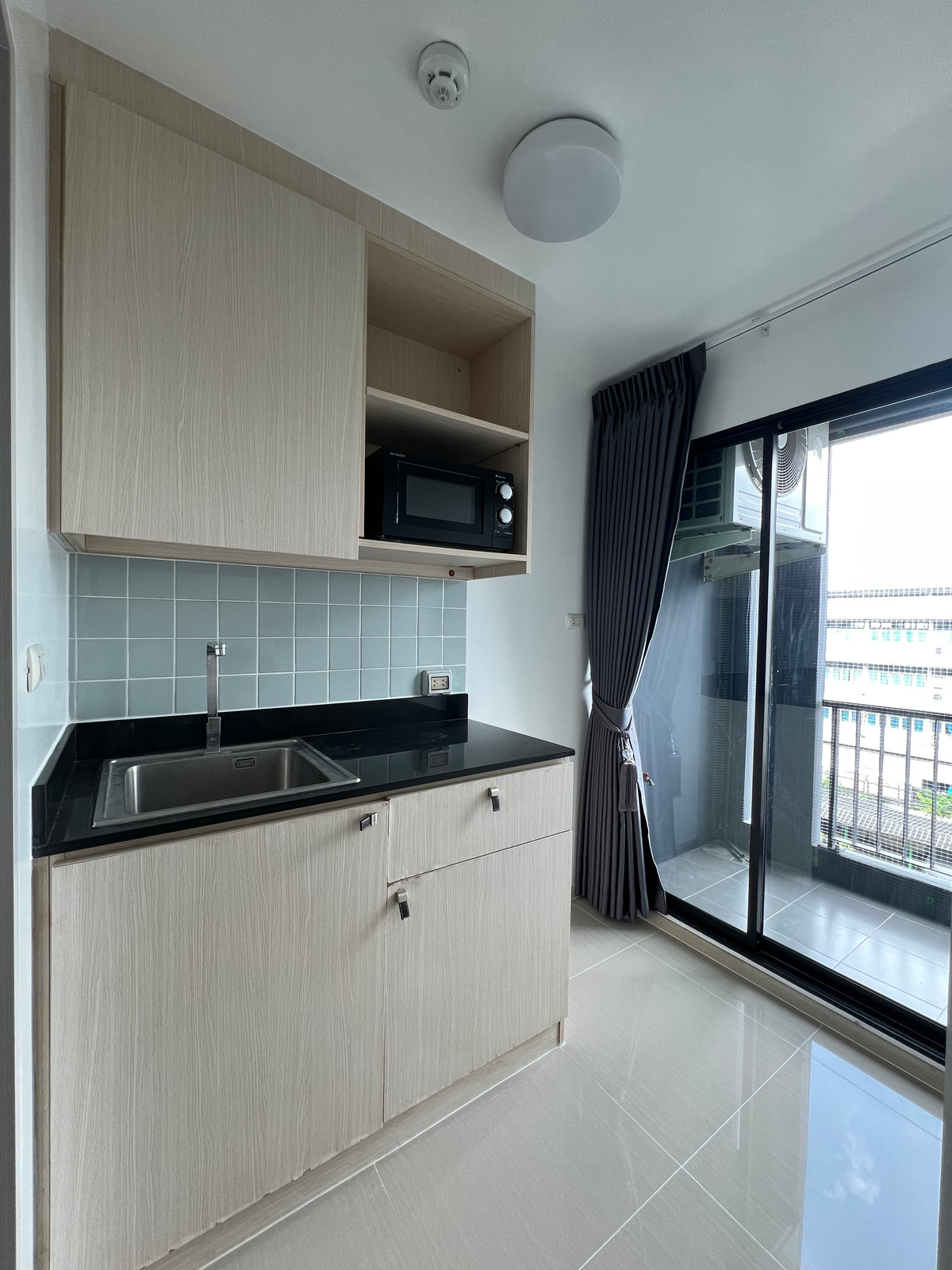 ให้เช่าคอนโดพระราม 2 บางขุนเทียน : ปล่อยเช่า คอนโดยูนิโอ้ ขนาด26 ตรม.ตึก A ชั้น 5 วิวถนนพระราม 2 เพียง 8,000 บาท สนใจนัดชม Line: minniemah