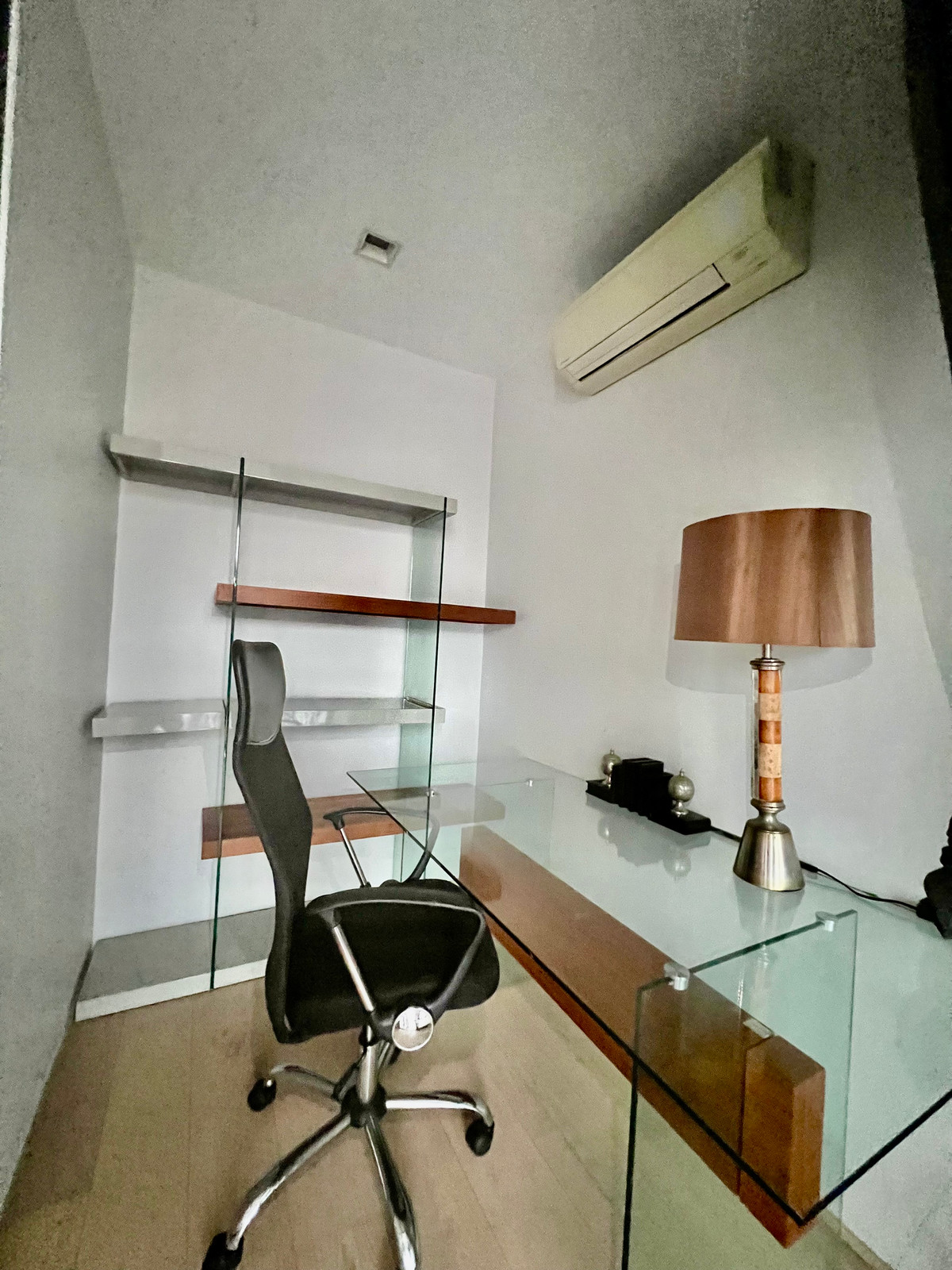 ให้เช่าบ้านเลียบทางด่วนรามอินทรา : ให้เช่าบ้านเดี่ยว 3 ชั้น สไตล์ Pool Villa โครงการ The Honor บ้านหรูหลังใหญ่ สระว่ายน้ำส่วนตัว ห้องโฮมเธียเตอร์ ความเป็นส่วนตัวระดับสูง ทำเลเลียบด่วน เอกมัย–รามอินทรา เลี้ยงสัตว์ได้