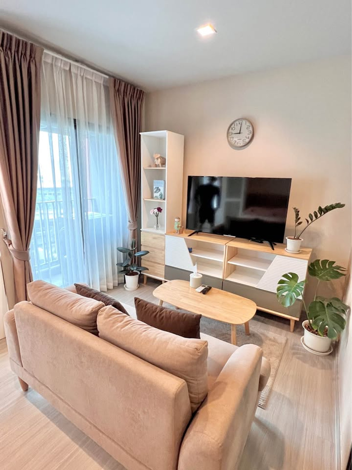 🔥 For sale 🔥 Life Asoke - Rama 9 Life Asoke - Rama 9 / Studio room ZC023 Loading...