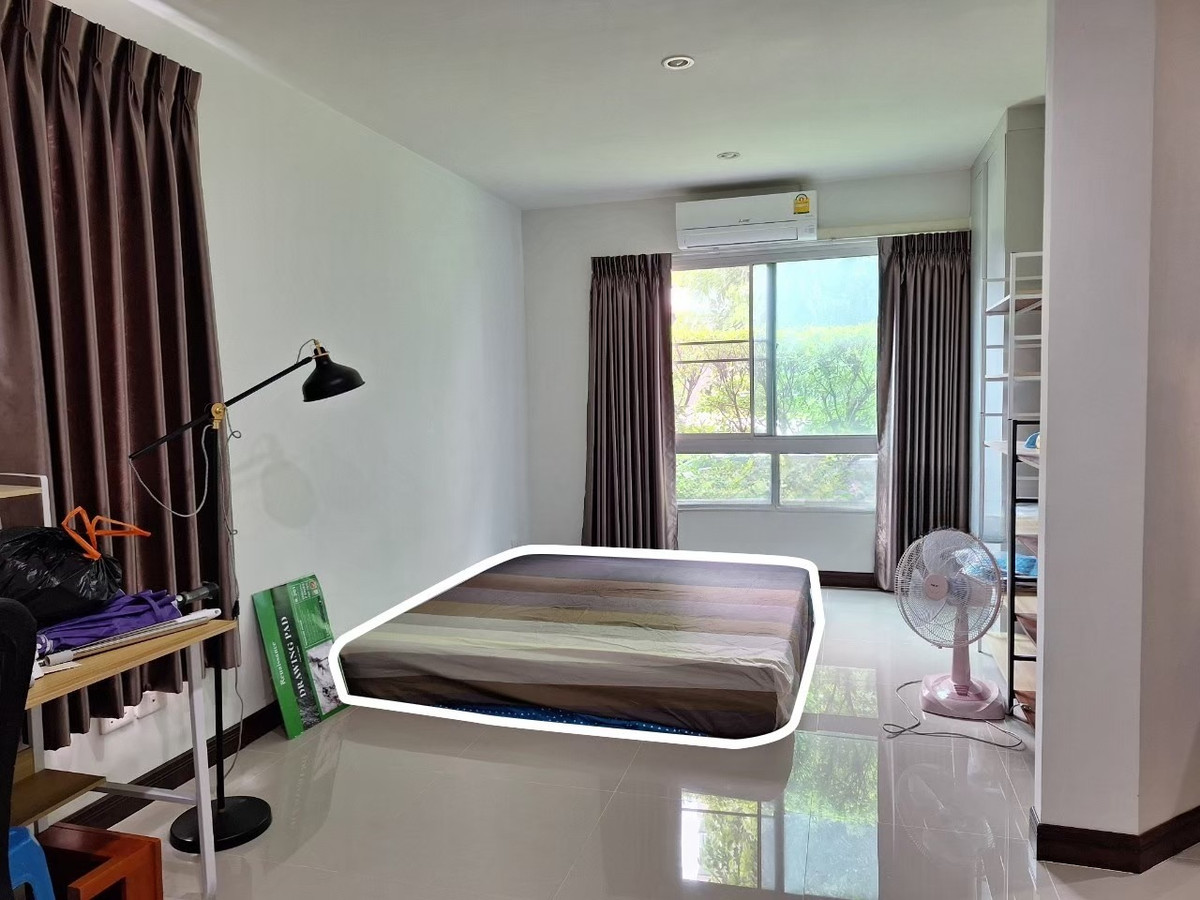 ขายคอนโดลาดกระบัง สุวรรณภูมิ : (รหัส SM1539) ขายคอนโด V condo ( วี คอนโด ) เฟอร์นิเจอร์และเครื่องใช้ไฟฟ้าในห้องครบครัน