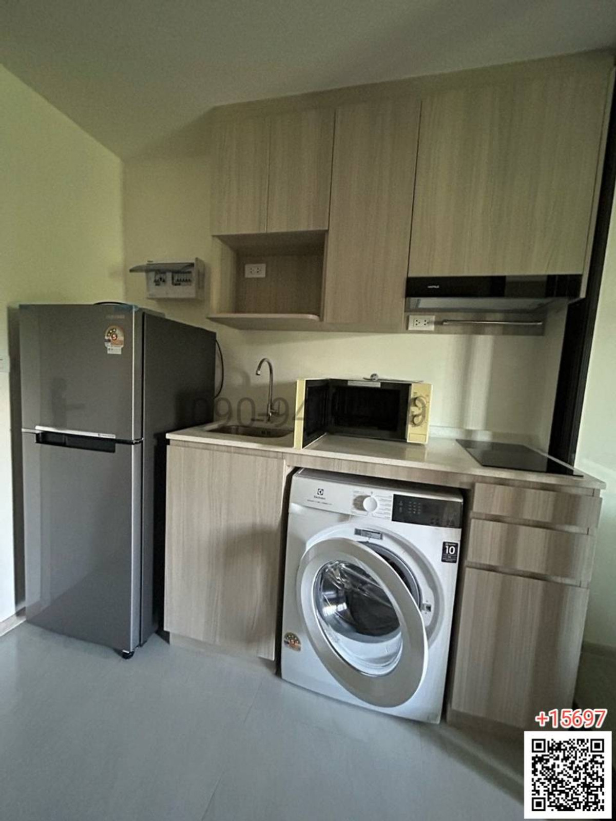 เช่า คอนโด Origin Play Sri Udom Station  ใกล้ BTS อุดมสุข Loading...