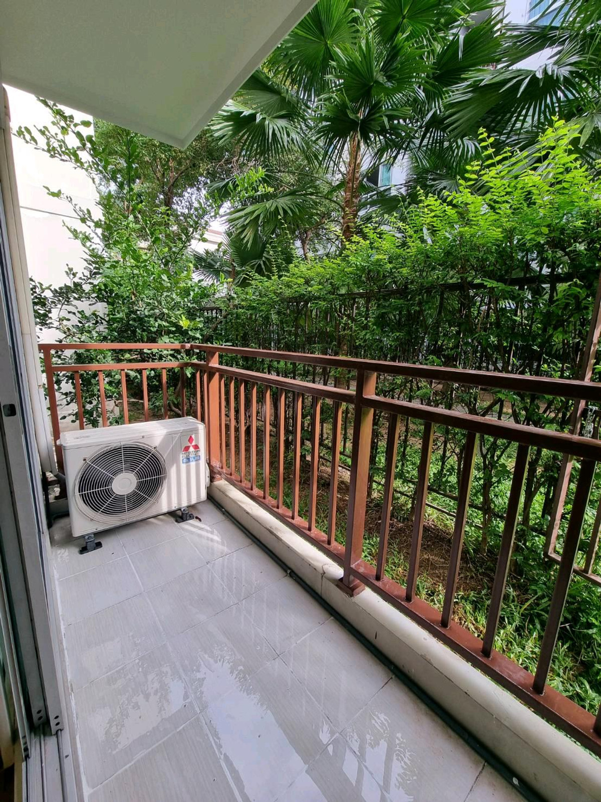 Condo The Cube Chaengwattana Loading...