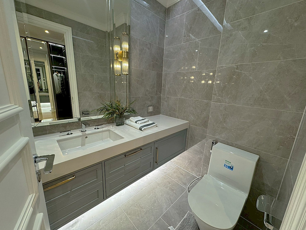 For SaleHouseSukhumvit, Asoke, Thonglor : 🏡 Newly Built 4-Storey Luxury House – Modern Design, Fully Furnished, Ready to Move In – Prime Ekkamai Location ** NO CO-AGENT ** 