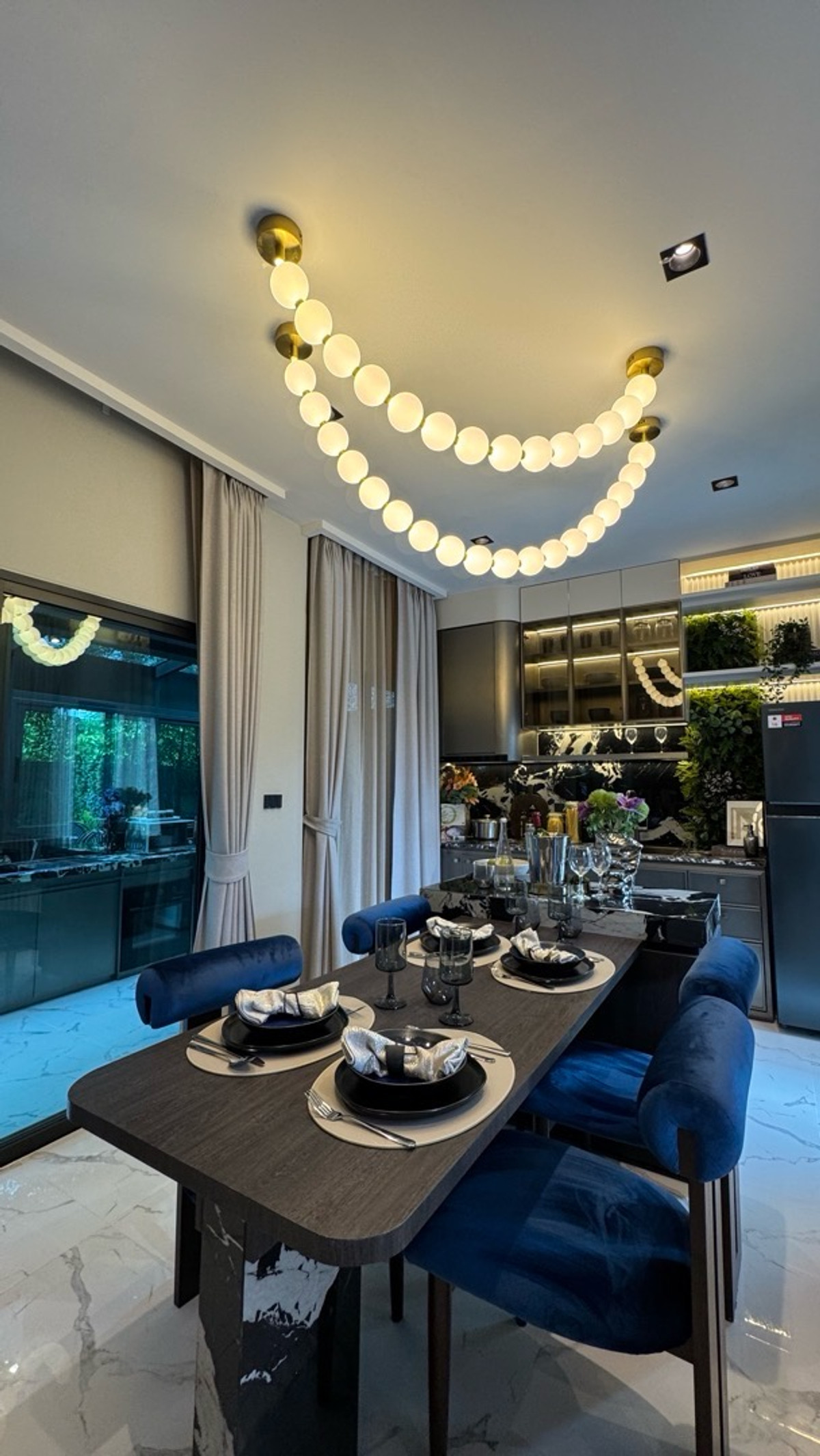 ขายบ้านพระราม 9 เพชรบุรีตัดใหม่ RCA : ขายบ้านหรู 4 ชั้น ใจกลางรัชดา-พระราม9 เพียง 4 นาทีถึง MRT ศูนย์วัฒนธรรม ต่างชาติซื้อได้