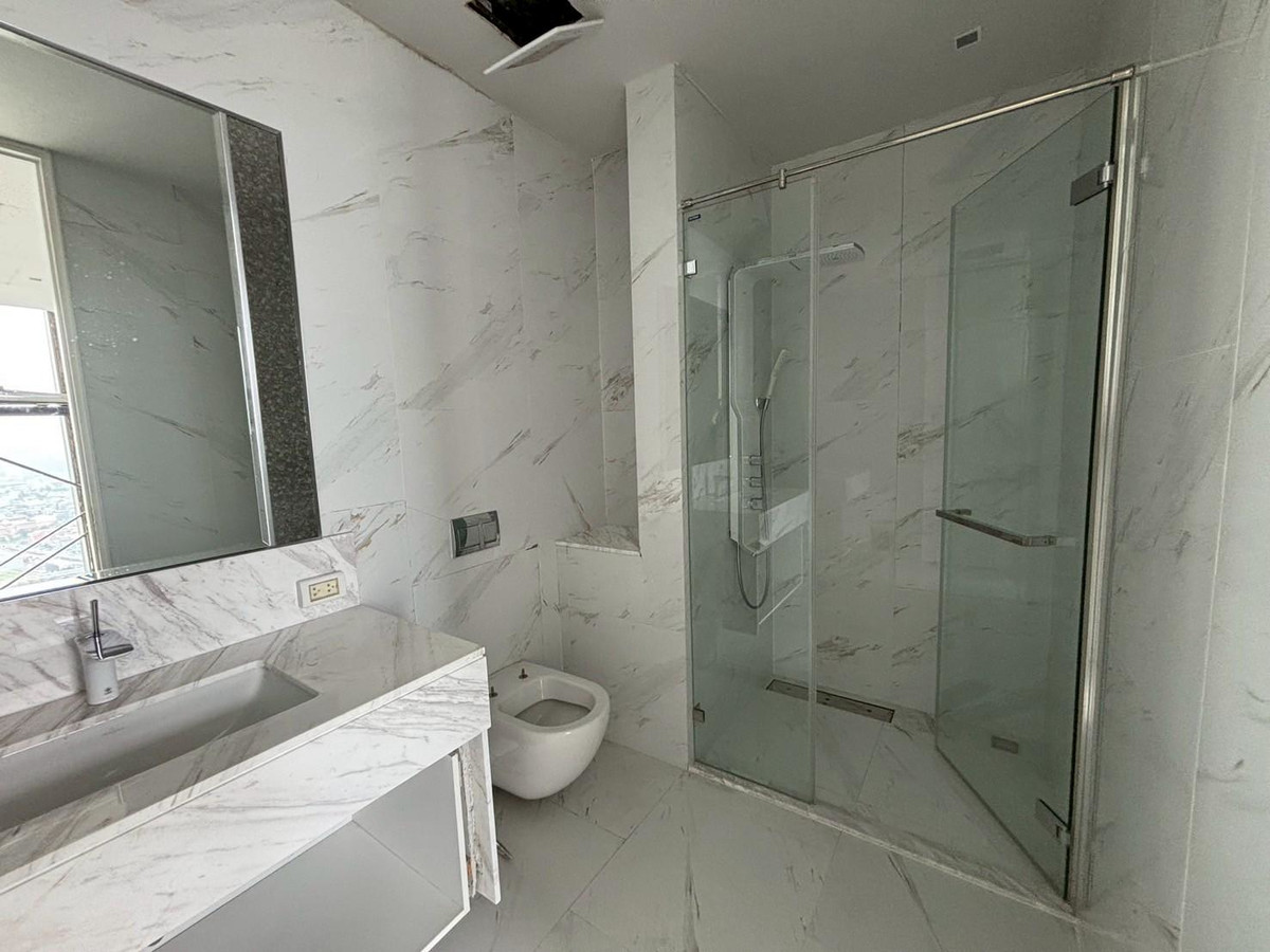 For SaleCondoRama3 (Riverside),Satupadit : Canapaya Residence sells in a Bare Shell style with a view of the Chao Phraya River. Many special gifts If interested in making an appointment to view urgently, please call.