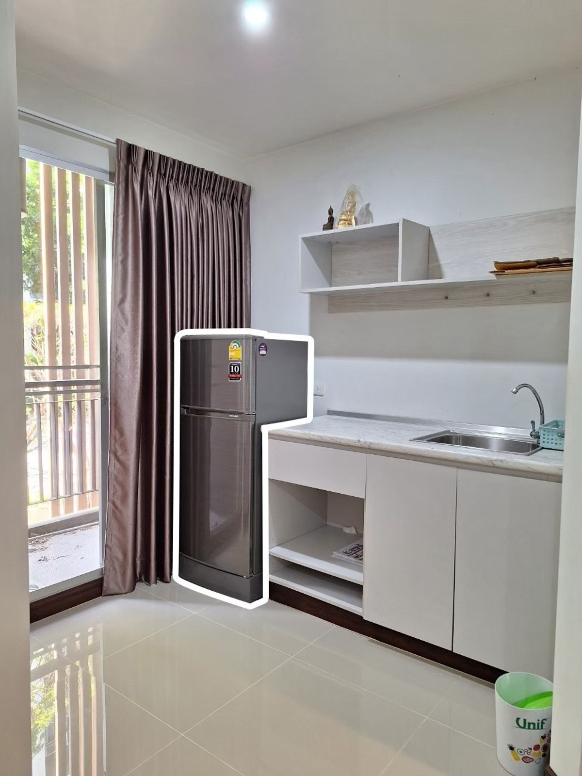 (รหัส SM1539) ขายคอนโด V condo ( วี คอนโด ) เฟอร์นิเจอร์และเครื่องใช้ไฟฟ้าในห้องครบครัน Loading...