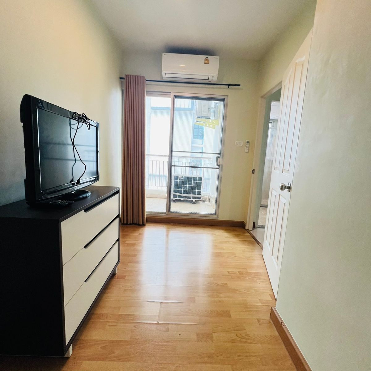 ขายคอนโด City Home Rattanathibet ห้องใหญ่ 44 ตรม. ใกล้ MRT และ Central (AM2005) Loading...