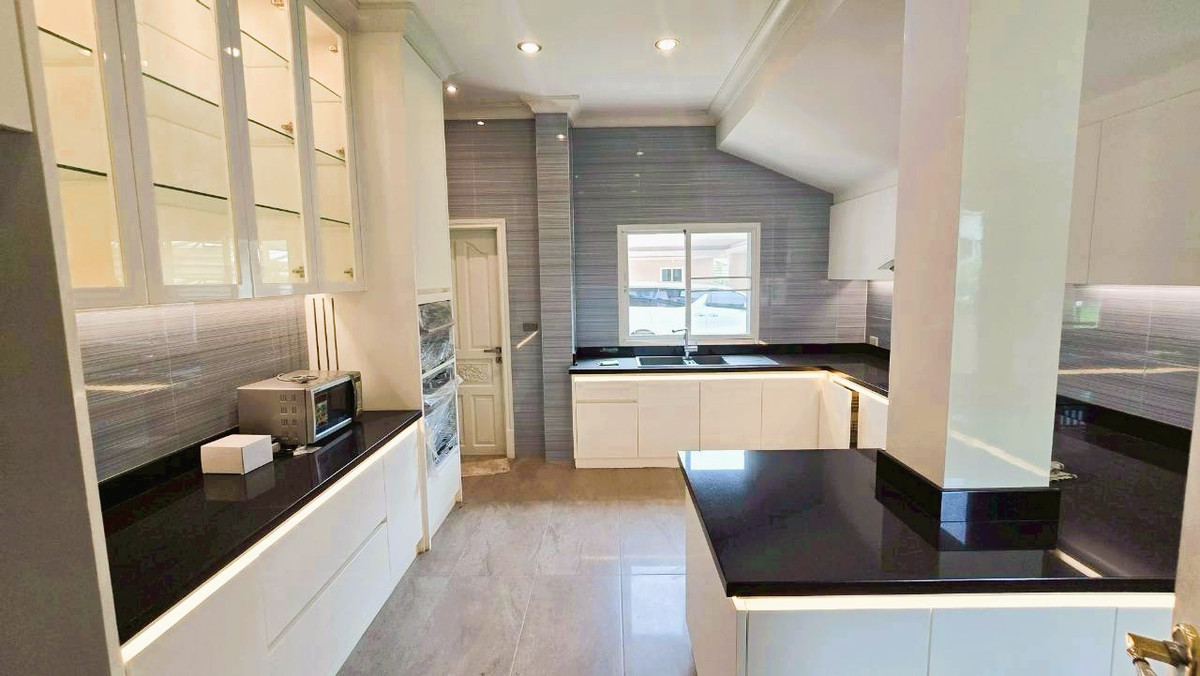 ขายบ้านหรูหลังใหญ่สุดในโครงการ Greenery พระราม 2 โดย ณุศาศิริ (Nusasiri) พื้นที่กว่า 1 ไร่ Loading...