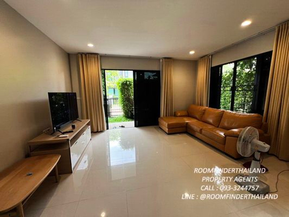 FOR RENT SETTHASIRI CHARAN - PINKLAO / 4 bedrooms 3 bathrooms / 64 Sqw. 200 Sqm. **55,000** CLOSE TO CENTRAL PLAZA PINKLAO Loading...