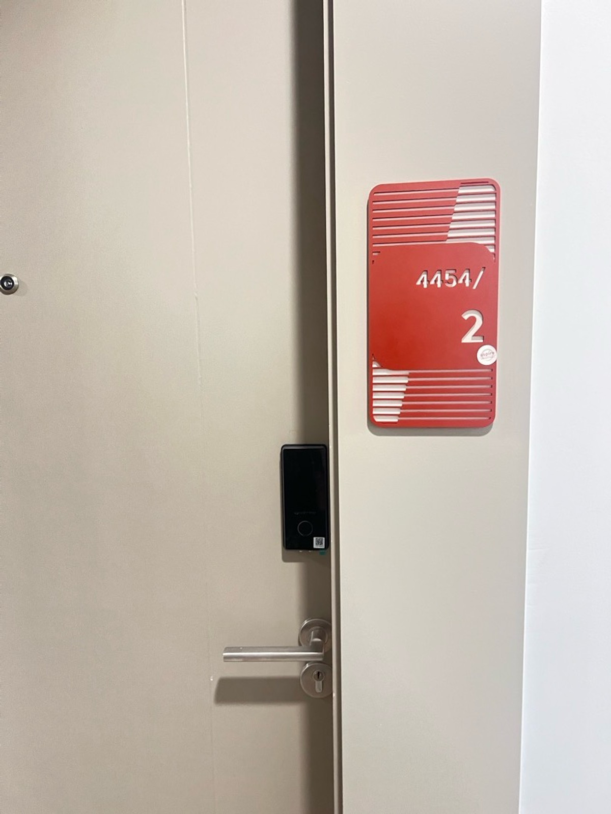 For RentCondoKhlongtoei, Kluaynamthai : Highlight 
 Aspire Sukhumvit - Rama 4 is a 38-storey High Rise condo on Rama 4 Road. Currently, there are no tall buildings blocking the view in the immediate area. Allowing the residents to see the surrounding city view 