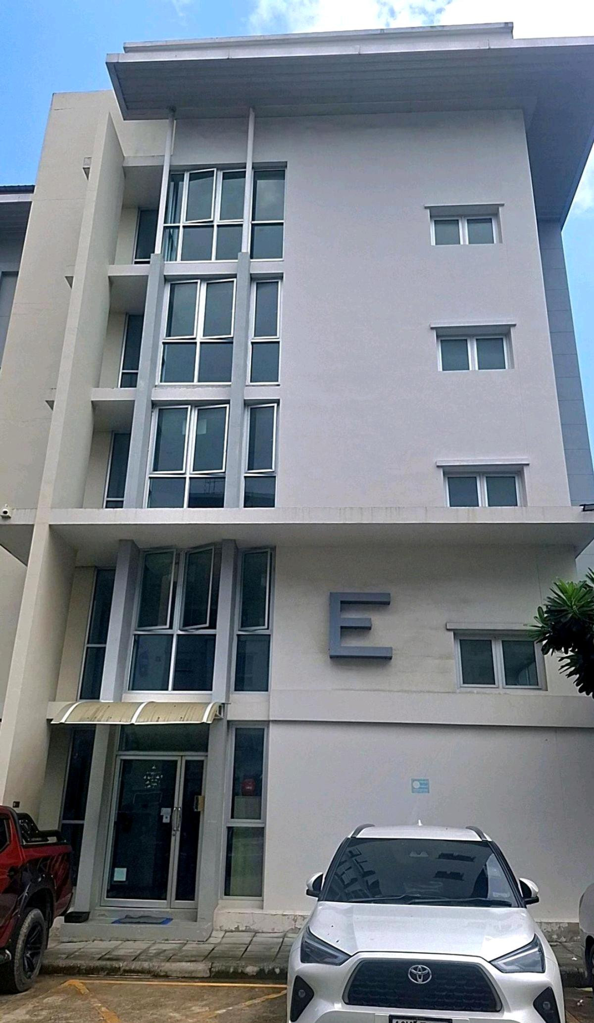 Condo The Cube Chaengwattana Loading...