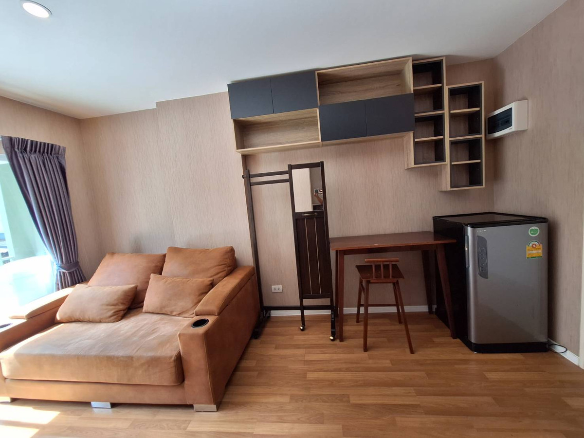 ให้เช่า ห้องน่าอยู่ ตึก B (จำนวนห้องน้อยสุด) ลุมพินีเพลส บางนา กม.3  ใกล้เซ็นทรัลบางนา Loading...