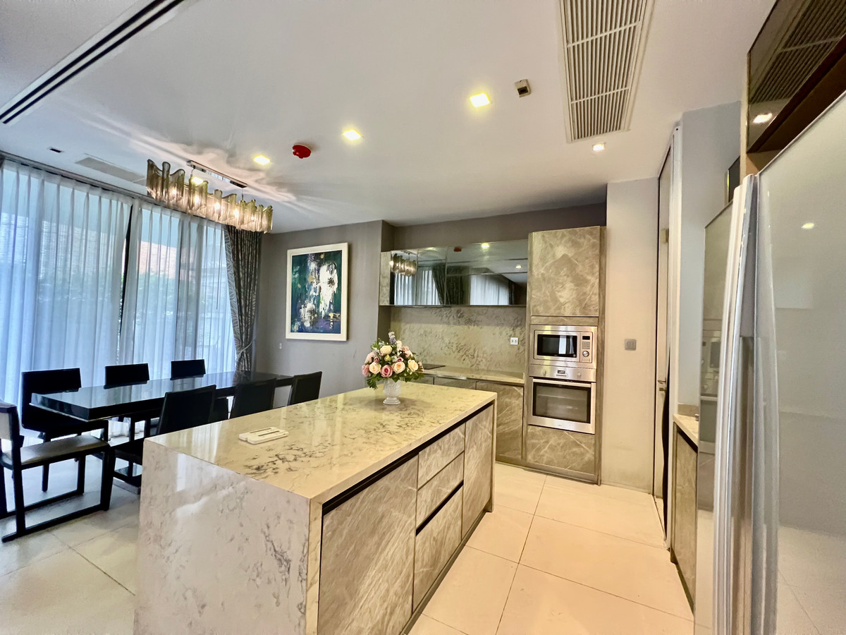 ให้เช่าบ้านเลียบทางด่วนรามอินทรา : ให้เช่าบ้านเดี่ยว 3 ชั้น สไตล์ Pool Villa โครงการ The Honor บ้านหรูหลังใหญ่ สระว่ายน้ำส่วนตัว ห้องโฮมเธียเตอร์ ความเป็นส่วนตัวระดับสูง ทำเลเลียบด่วน เอกมัย–รามอินทรา เลี้ยงสัตว์ได้