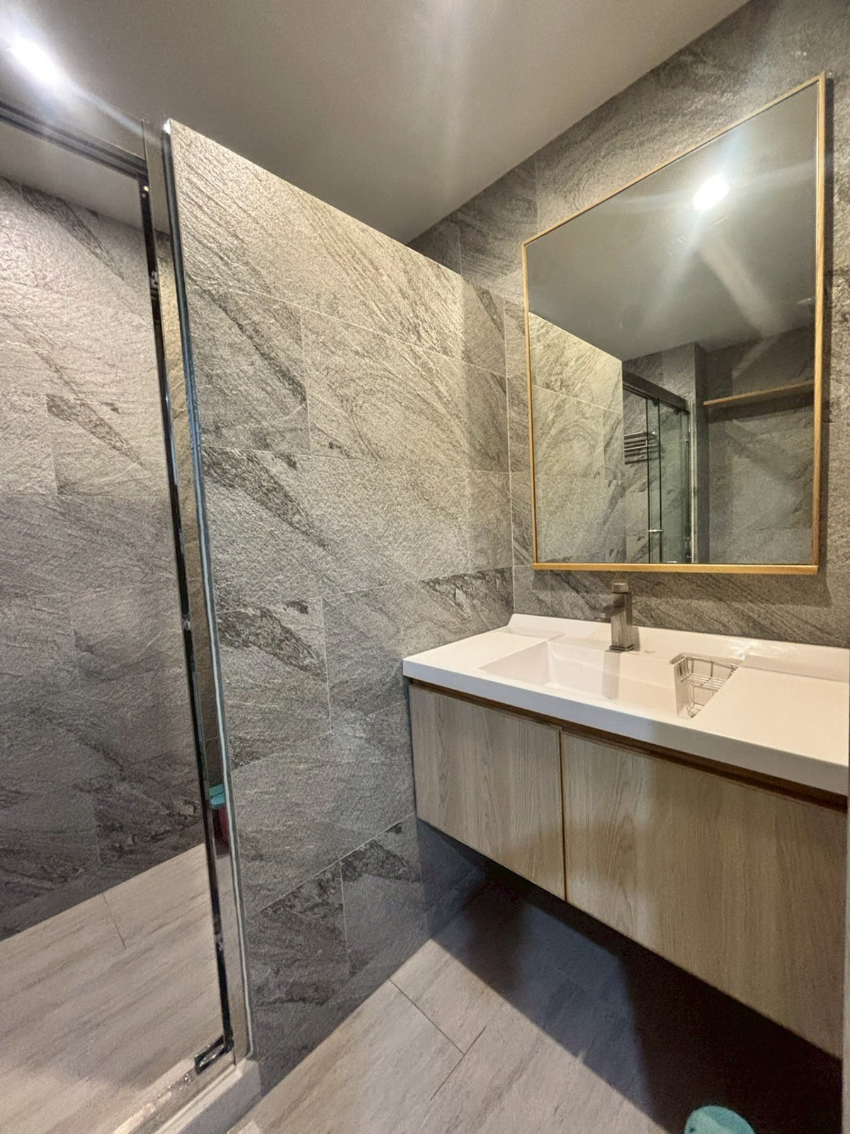 ขายคอนโดพุทธมณฑล ศาลายา : วีคอนโดศาลายา (V Condo Salaya) คอนโดวิวสวย ห้องกว้าง 2 ห้องนอน แต่งครบ
**พร้อมให้ลงทุน**