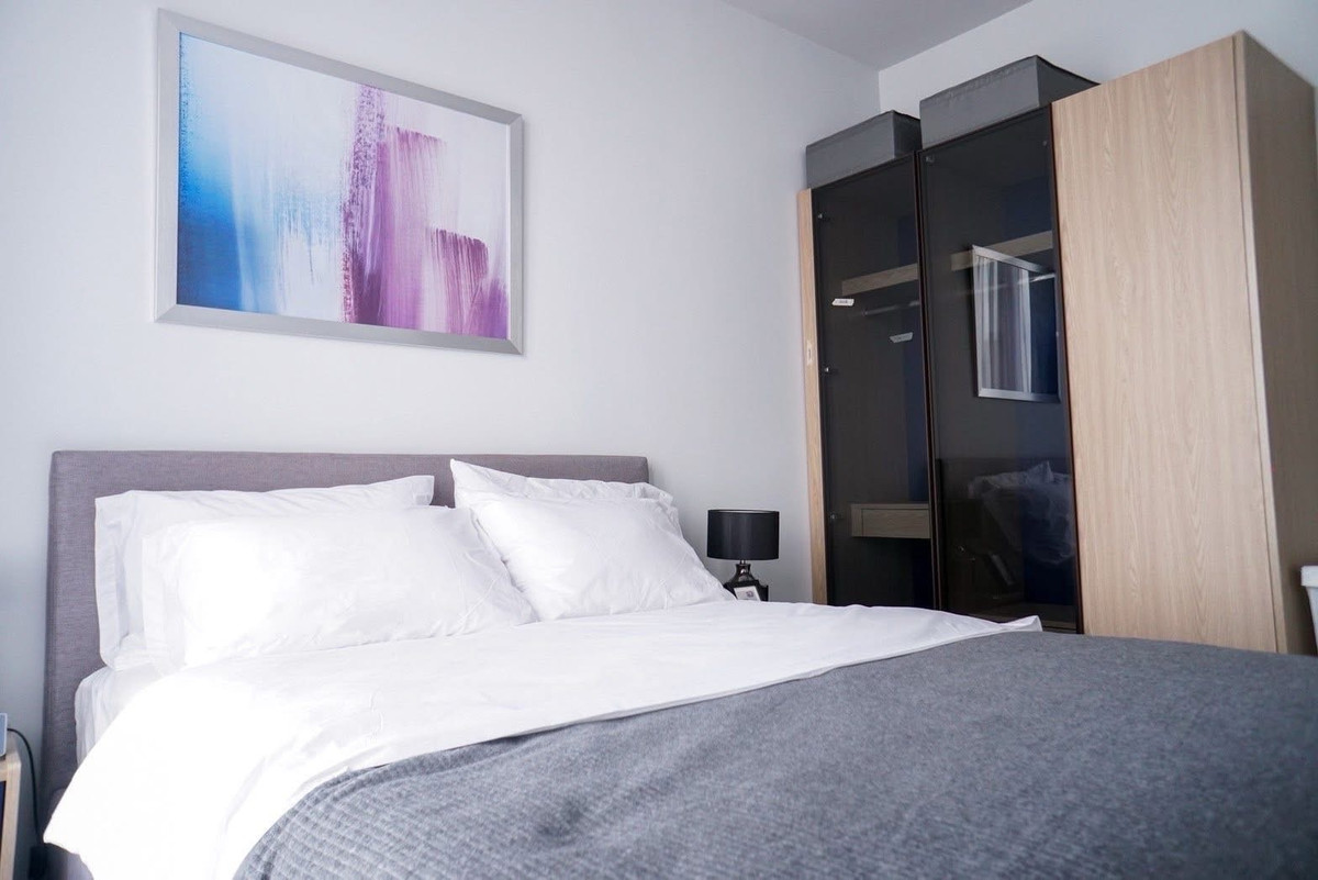 FOR RENT XT EKKAMAI 30 SQM 1 BEDROOM 22,000 BAHT Loading...