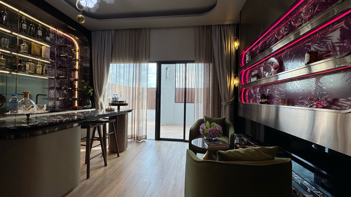 ขายบ้านพระราม 9 เพชรบุรีตัดใหม่ RCA : ขายบ้านหรู 4 ชั้น ใจกลางรัชดา-พระราม9 เพียง 4 นาทีถึง MRT ศูนย์วัฒนธรรม ต่างชาติซื้อได้