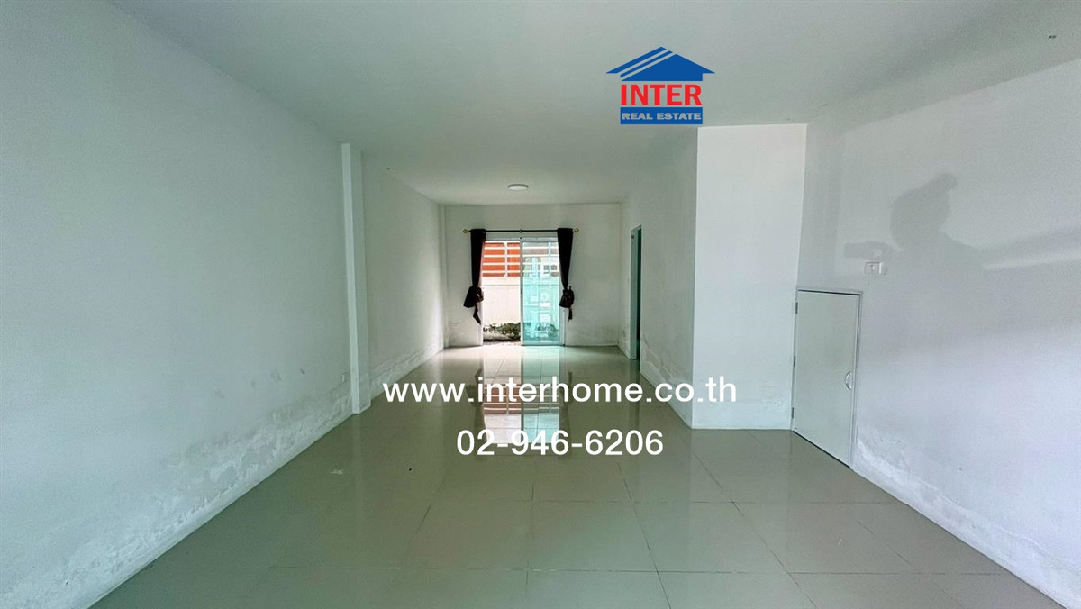 ทาวน์โฮม 2 ชั้น 22 ตร.ว. หมู่บ้านสิวารัตน์11 นนทบุรี ถนนบางกรวย-ไทรน้อย ถนนองค์การบริหารส่วนจังหวัด ไทรน้อย นนทบุรี Loading...