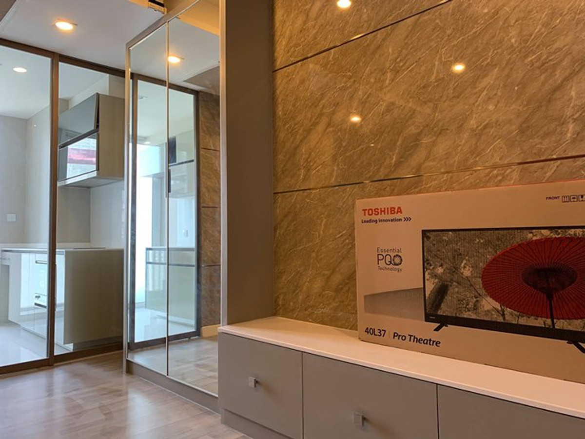 (for rent) The Room Sathorn ใกล้รถไฟฟ้า BTS สุรศักดิ์ Loading...