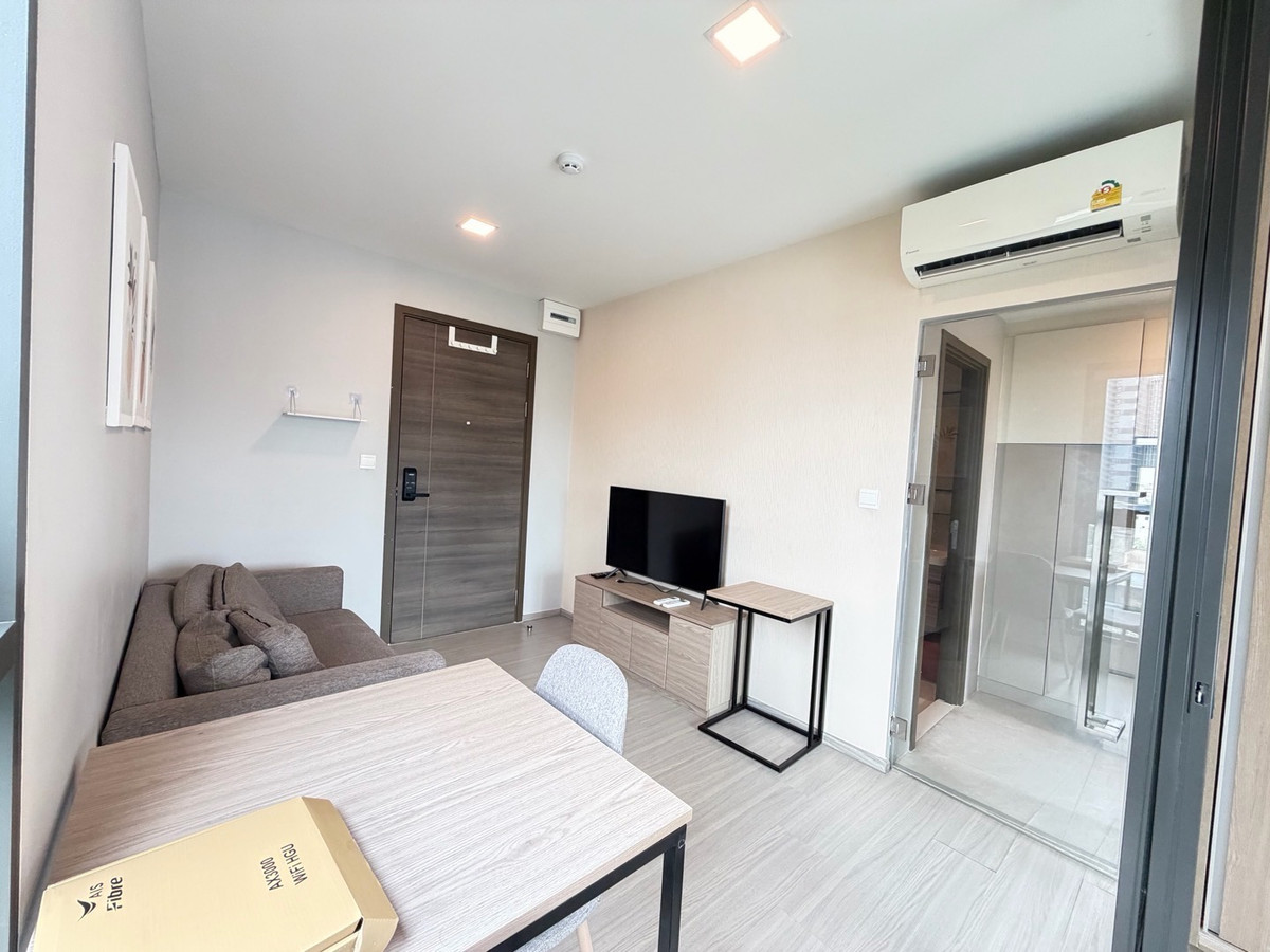 Beautiful view room, spacious room, ready to move in. Loading...