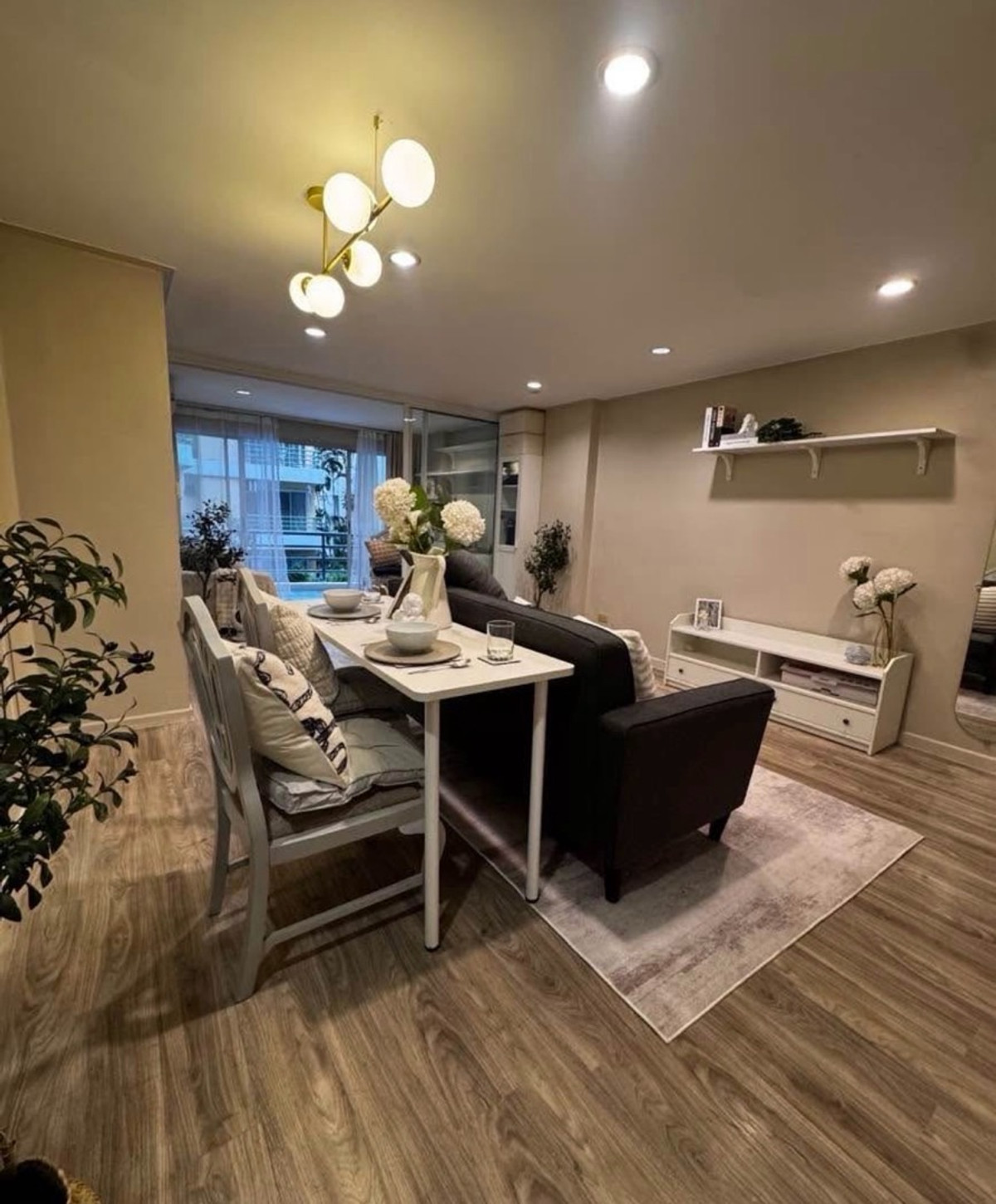 ð21KðĨðąPet friendly (cat)â
For Rent | Waterford Park Rama4 (Sukhumvit 48) Loading...