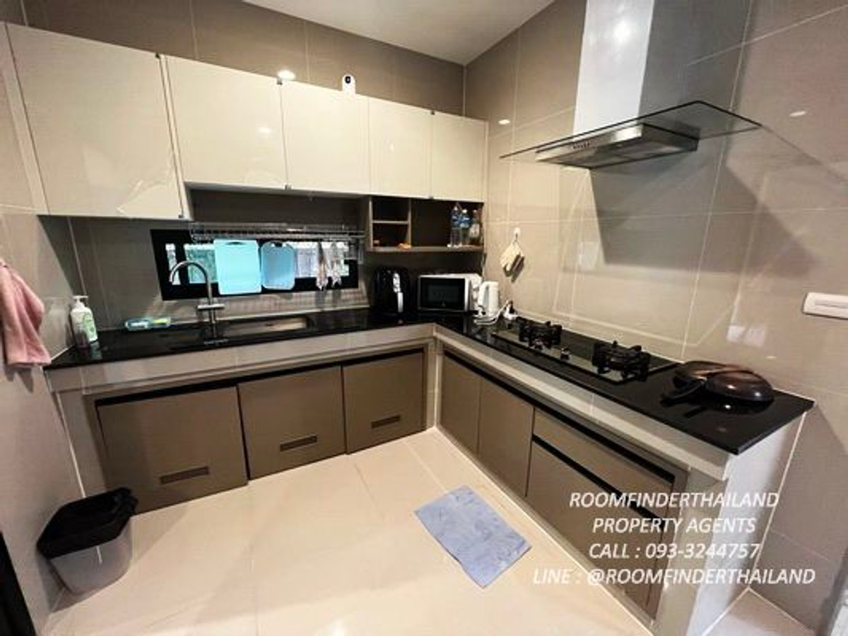 FOR RENT SETTHASIRI CHARAN - PINKLAO / 4 bedrooms 3 bathrooms / 64 Sqw. 200 Sqm. **55,000** CLOSE TO CENTRAL PLAZA PINKLAO Loading...