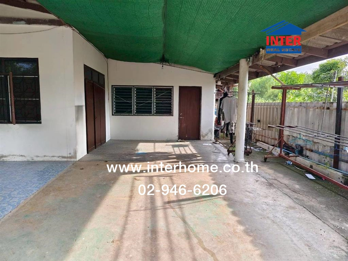 2-story detached house, 200 sq m. Detached house, Soi Matrijit 36, Nimit Mai Road, Maitrijit Road, Khlong Sam Wa District, Bangkok. Loading...