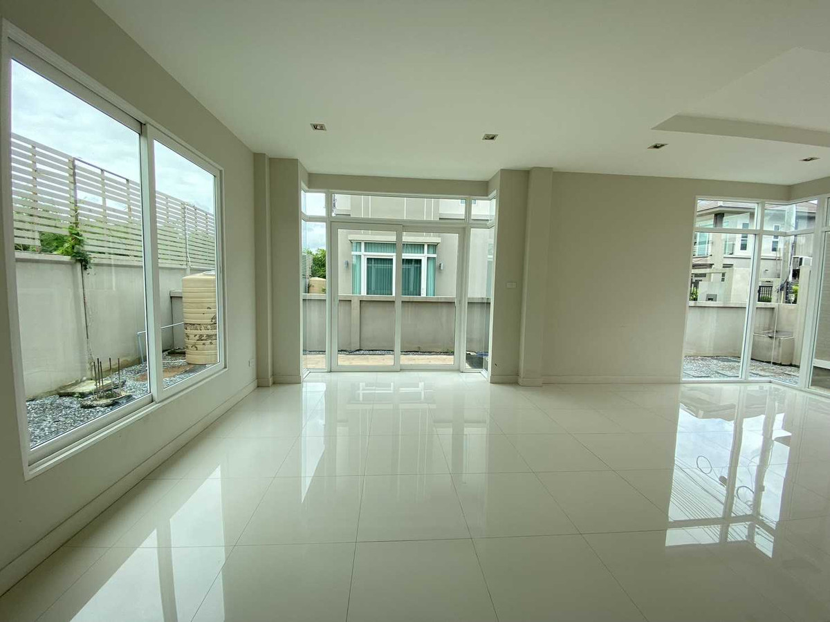 Detached House for sale: The Habitatt Phitsanulok Village, 221 sq.m., near Wunwai Intersection. Loading...