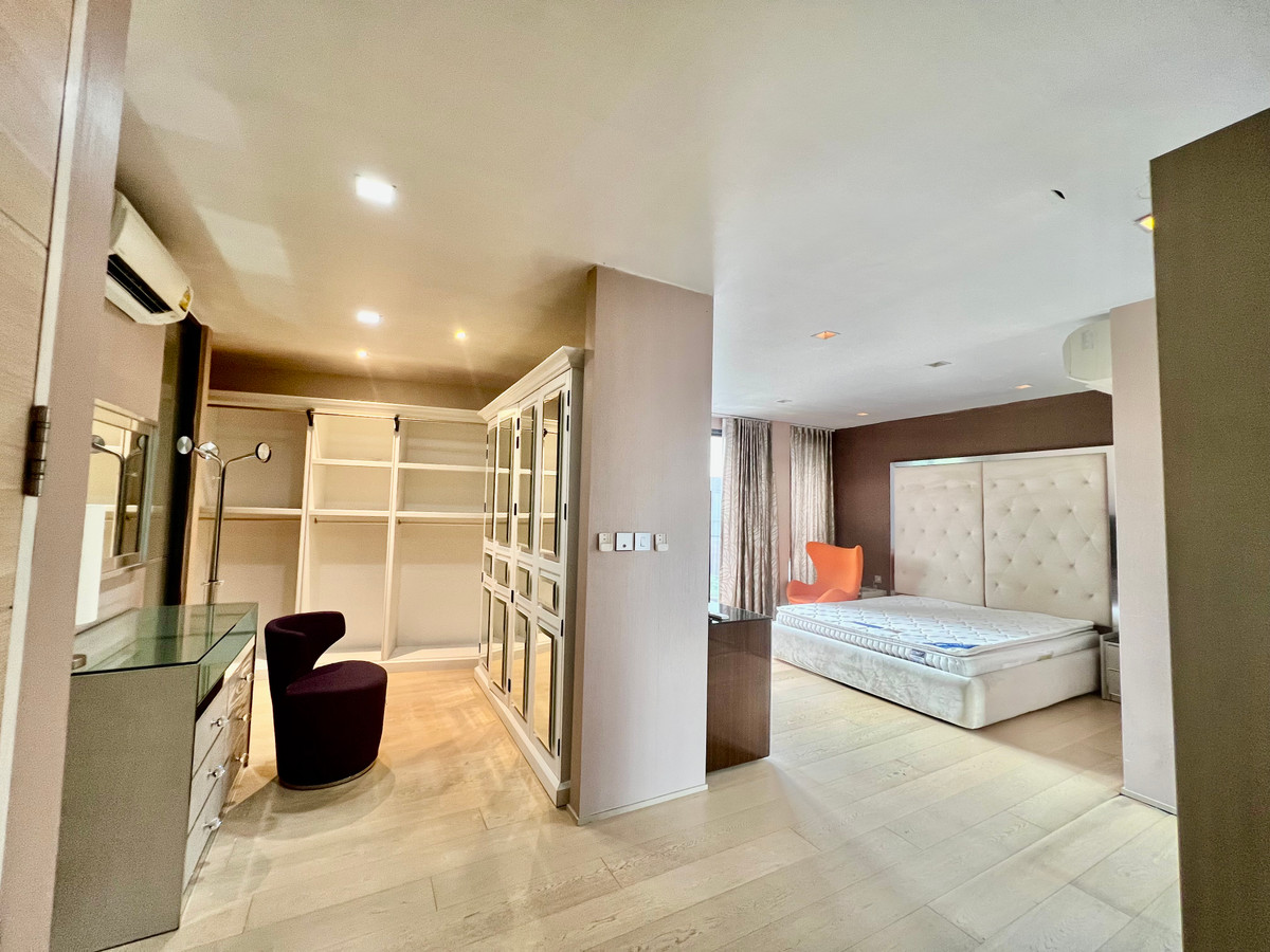 ให้เช่าบ้านเลียบทางด่วนรามอินทรา : ให้เช่าบ้านเดี่ยว 3 ชั้น สไตล์ Pool Villa โครงการ The Honor | บ้านหรูหลังใหญ่ สระว่ายน้ำส่วนตัว ห้องโฮมเธียเตอร์ พร้อมความเป็นส่วนตัวระดับสูง ใกล้ถนนเลียบด่วน เลี้ยงสัตว์ได้