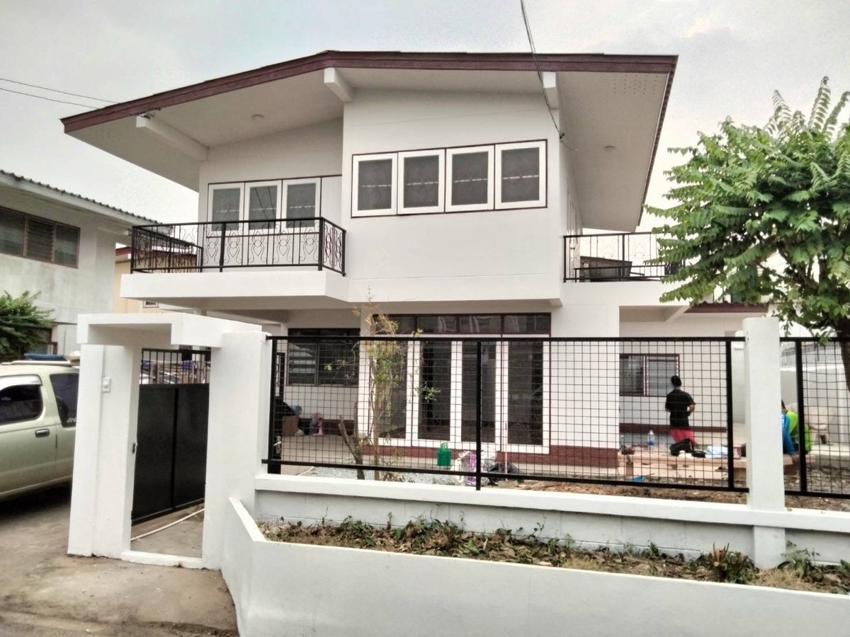 ให้เช่าบ้านนวมินทร์ รามอินทรา : ❤️ให้เช่าบ้านเดี่ยวรามอินทรา 67 , 2 ชั้น 4 ห้องนอน 3 ห้องนำ้  มีเเอร์ 2 ตัว  สนใจ line @900cqqhk tel 0859114585. 