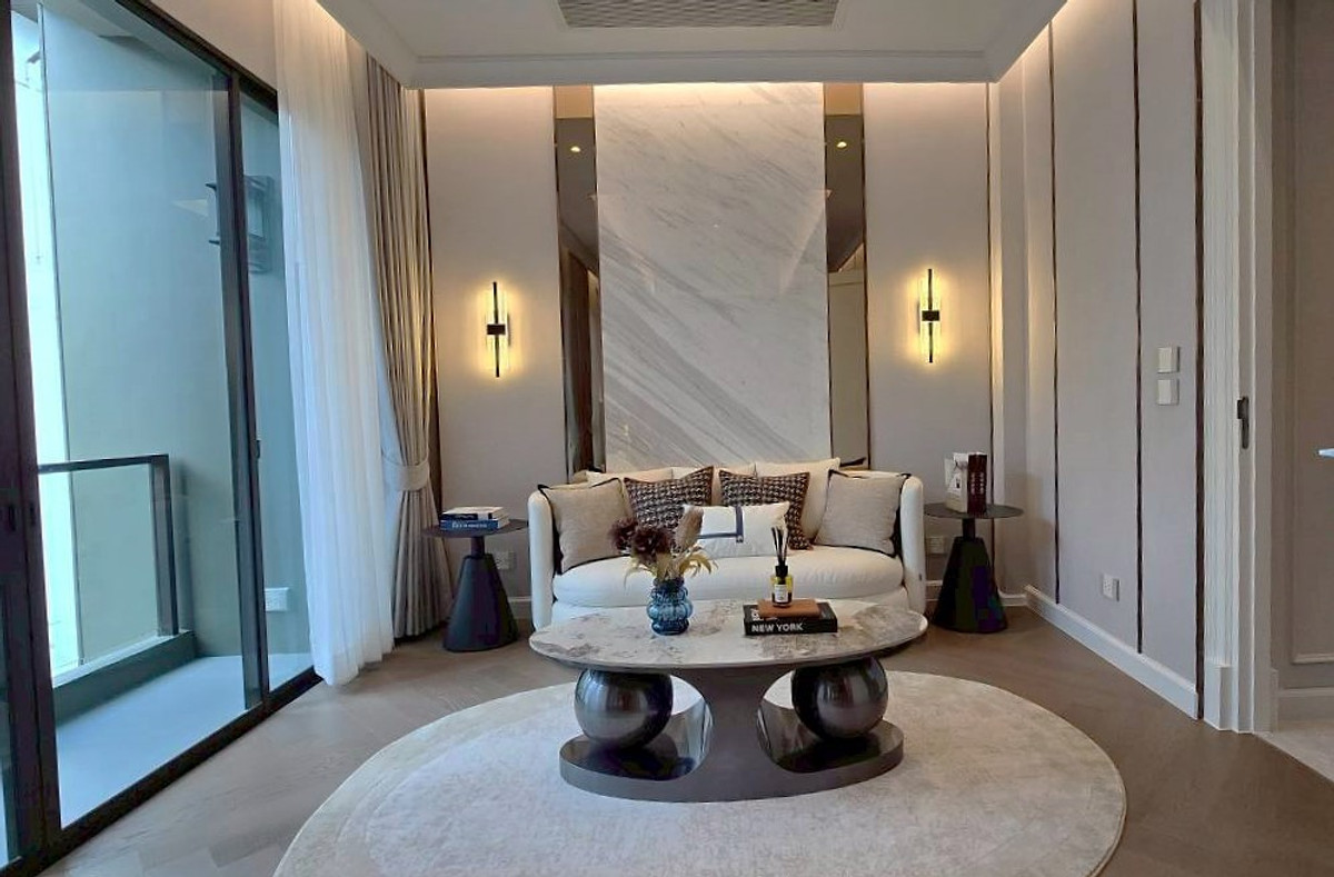 For SaleHouseSukhumvit, Asoke, Thonglor : 🏡 Newly Built 4-Storey Luxury House – Modern Design, Fully Furnished, Ready to Move In – Prime Ekkamai Location ** NO CO-AGENT ** 