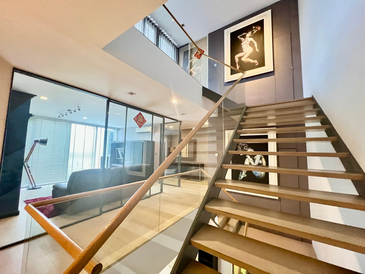 ให้เช่าบ้านเลียบทางด่วนรามอินทรา : ให้เช่าบ้านเดี่ยว 3 ชั้น สไตล์ Pool Villa โครงการ The Honor บ้านหรูหลังใหญ่ สระว่ายน้ำส่วนตัว ห้องโฮมเธียเตอร์ ความเป็นส่วนตัวระดับสูง ทำเลเลียบด่วน เอกมัย–รามอินทรา เลี้ยงสัตว์ได้