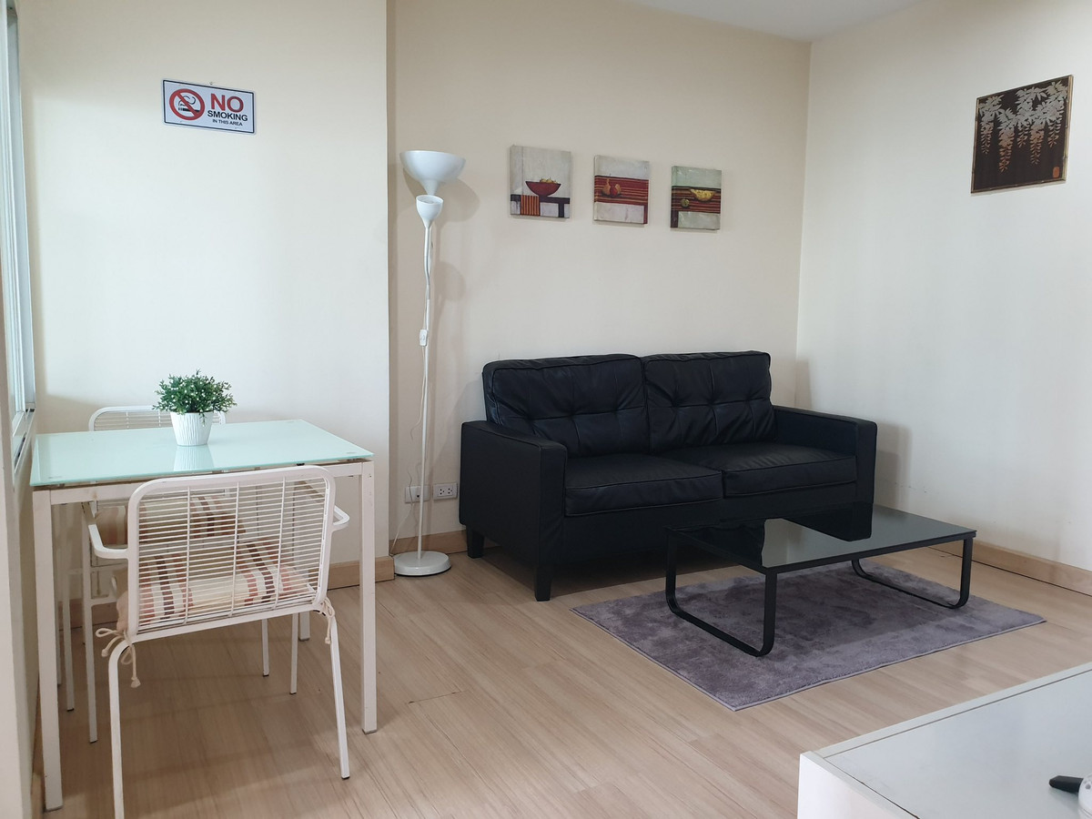 เช่า รหัส PR533 คอนโด Life @ สาทร 10 Loading...